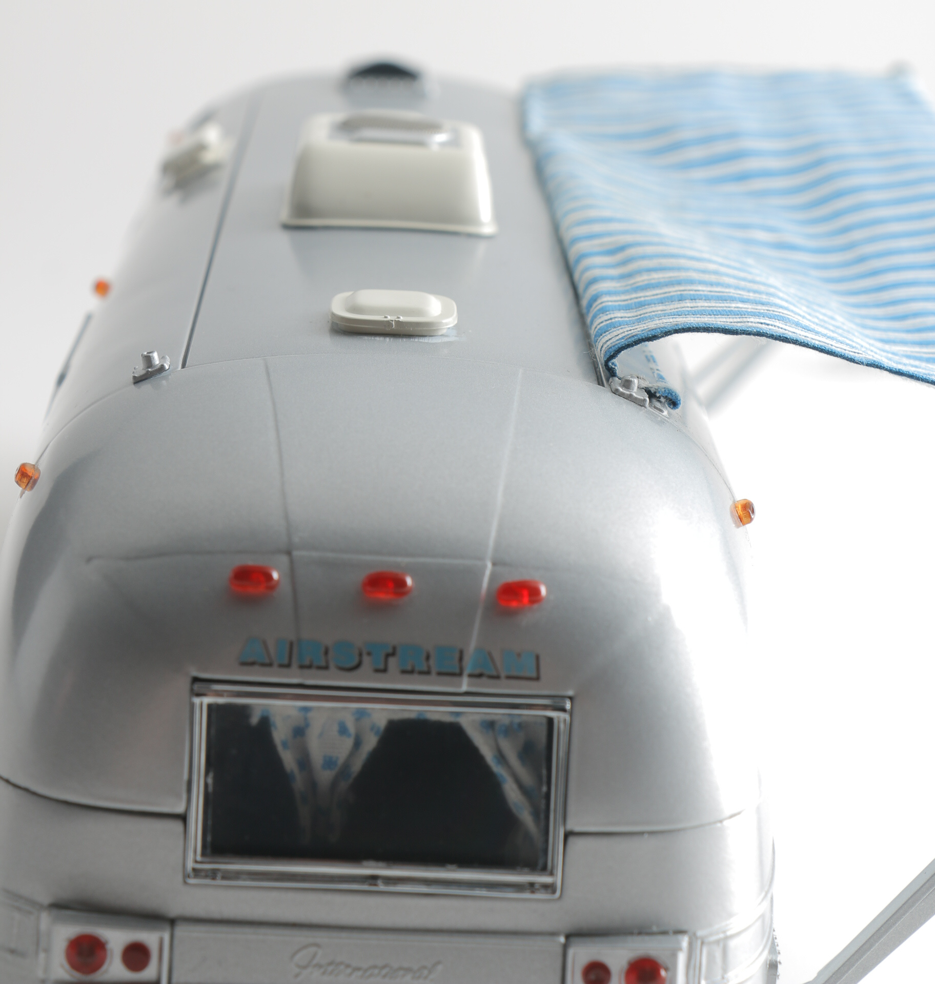 Franklin Mint Die-Cast 1968 Airstream Trailer