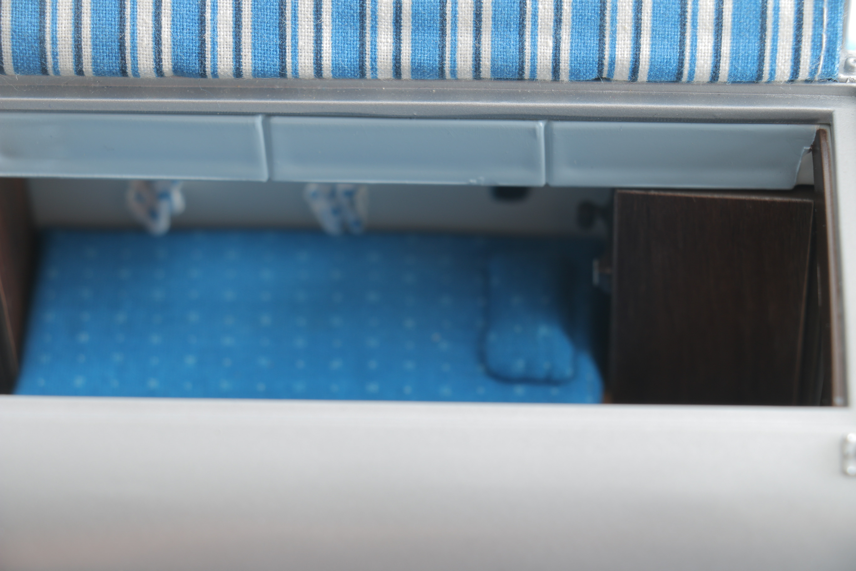 Franklin Mint Die-Cast 1968 Airstream Trailer