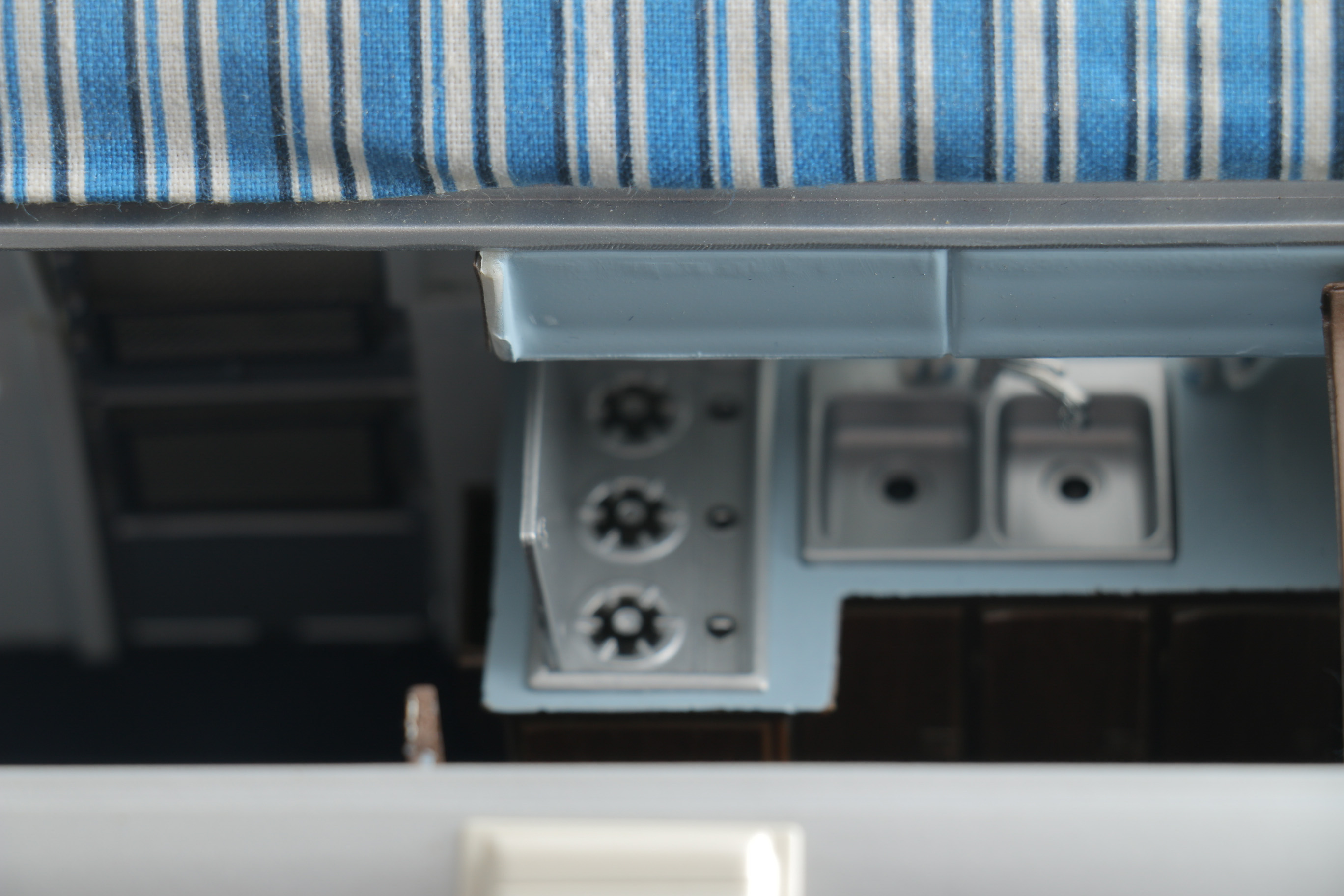 Franklin Mint Die-Cast 1968 Airstream Trailer