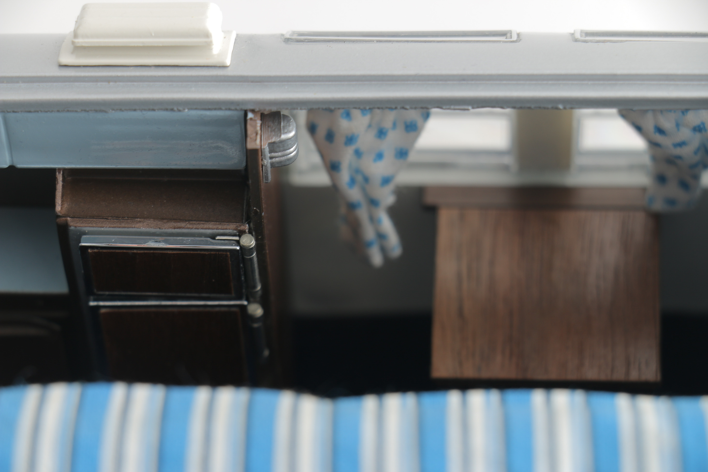 Franklin Mint Die-Cast 1968 Airstream Trailer