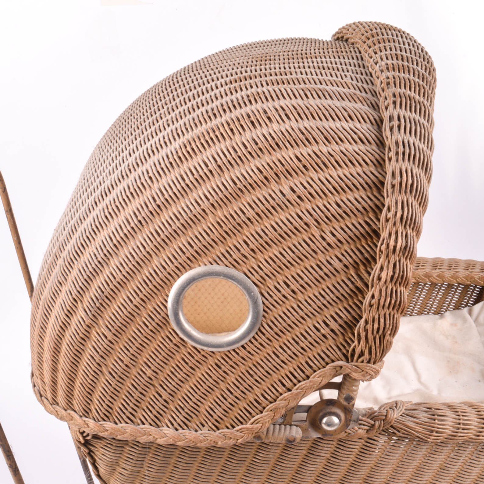 Antique Wicker Baby Doll Carriage