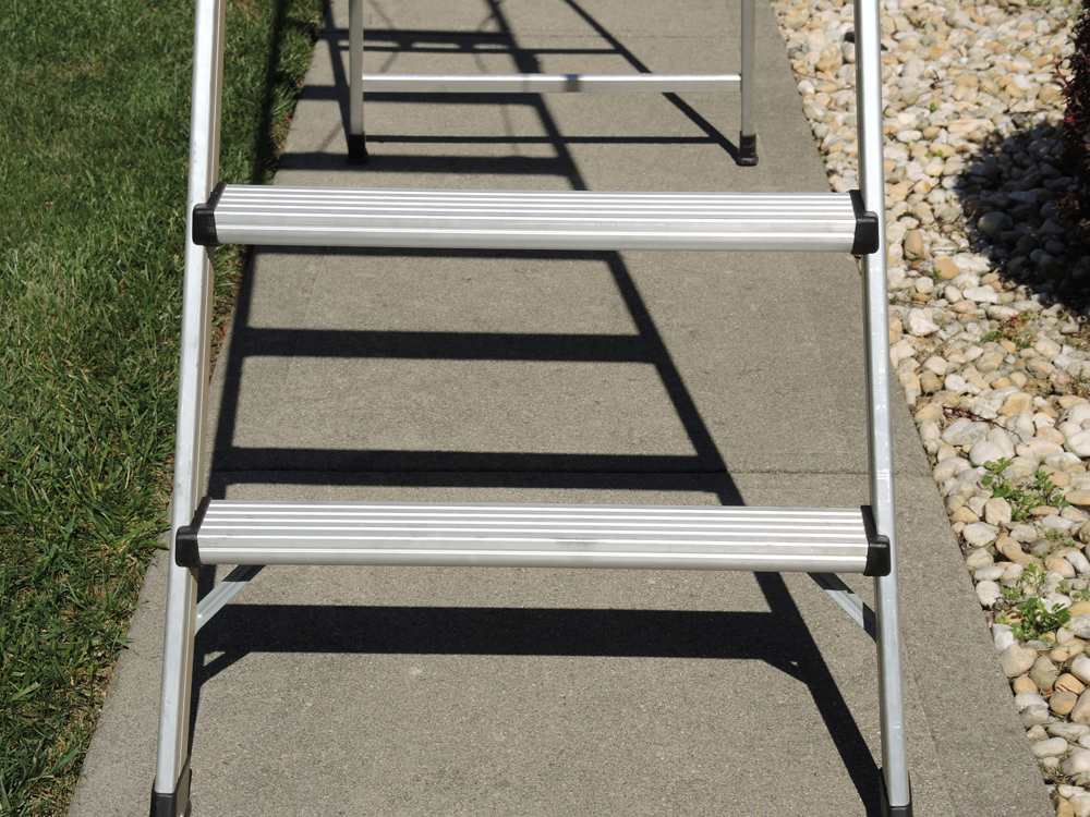 Cosco Aluminum 12 Foot Step Ladder