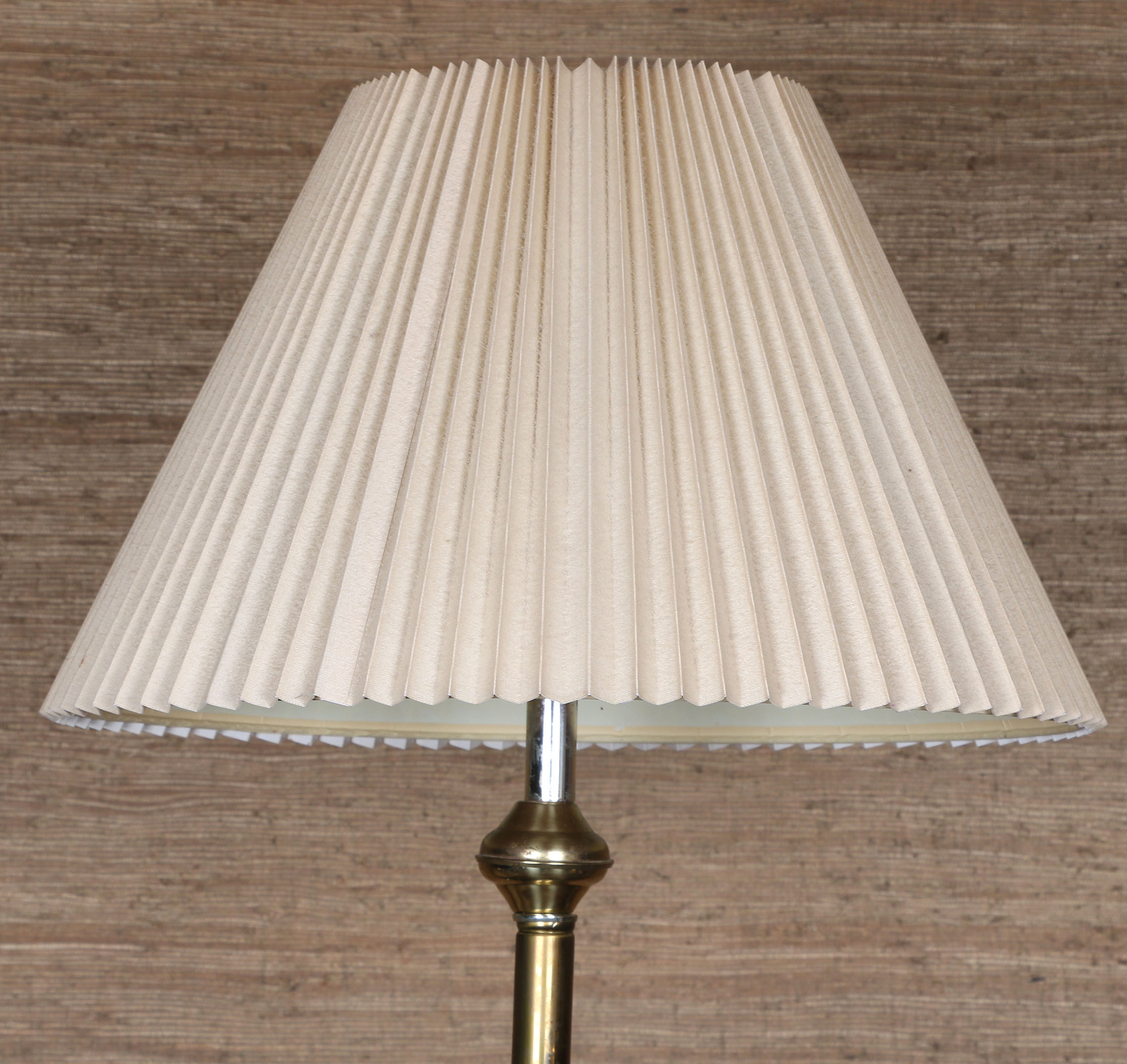 Vintage Tray-Table Floor Lamp