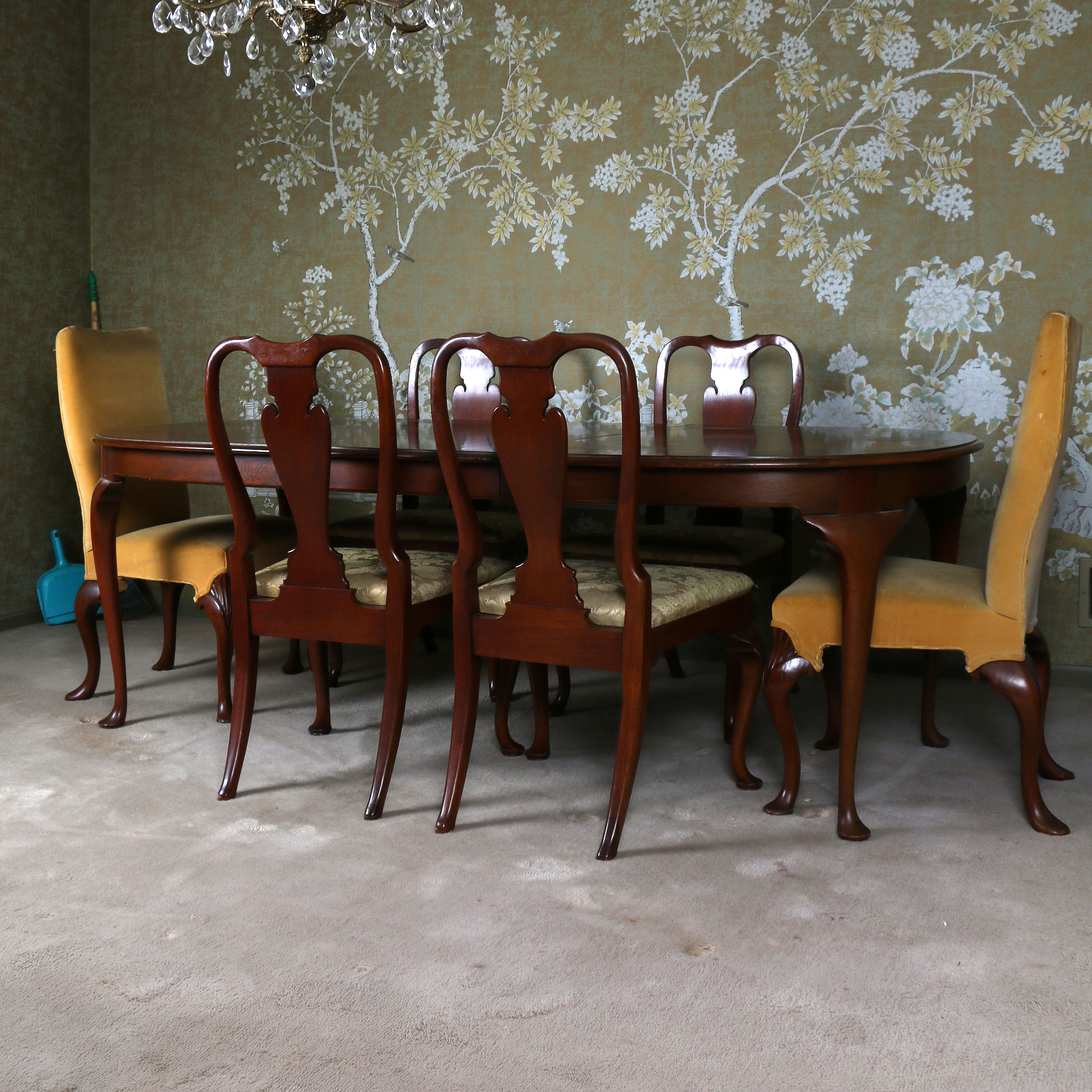 Vintage Queen Anne Style Seven-Piece Dining Set