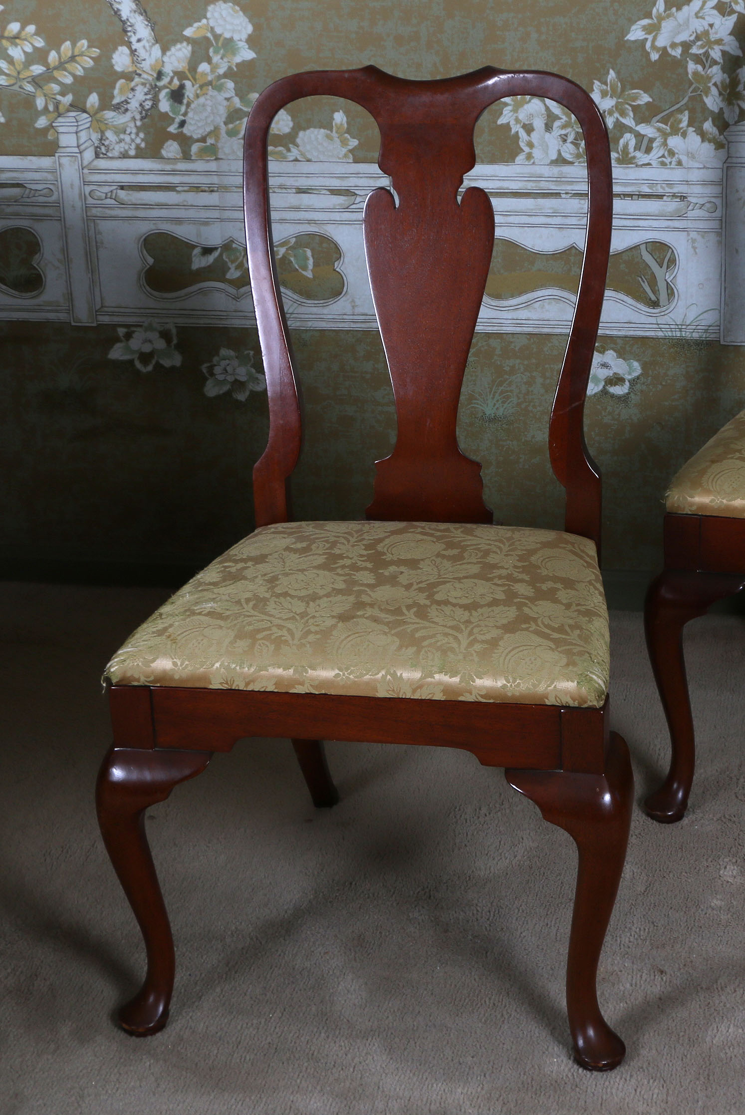 Vintage Queen Anne Style Seven-Piece Dining Set