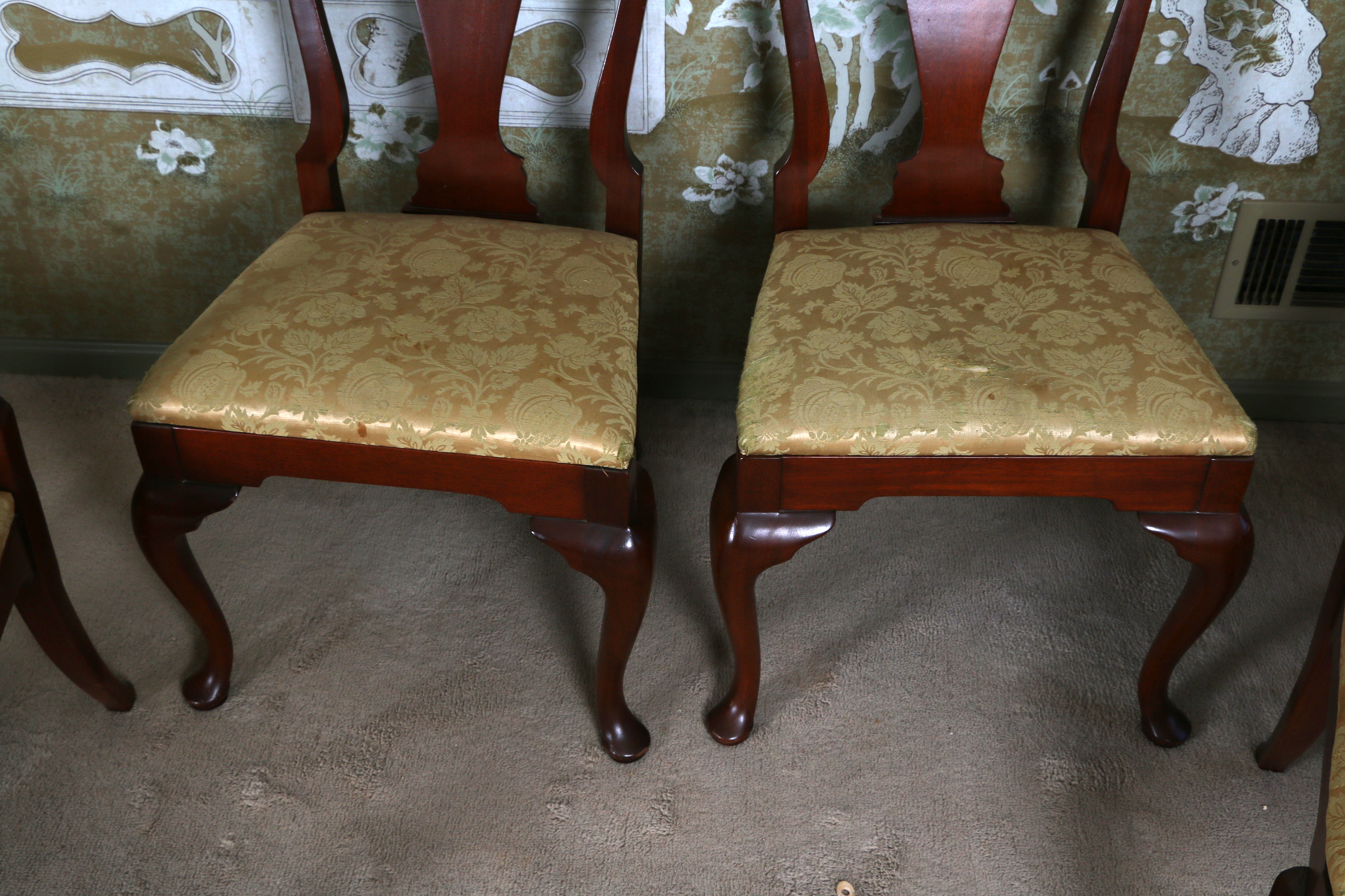 Vintage Queen Anne Style Seven-Piece Dining Set