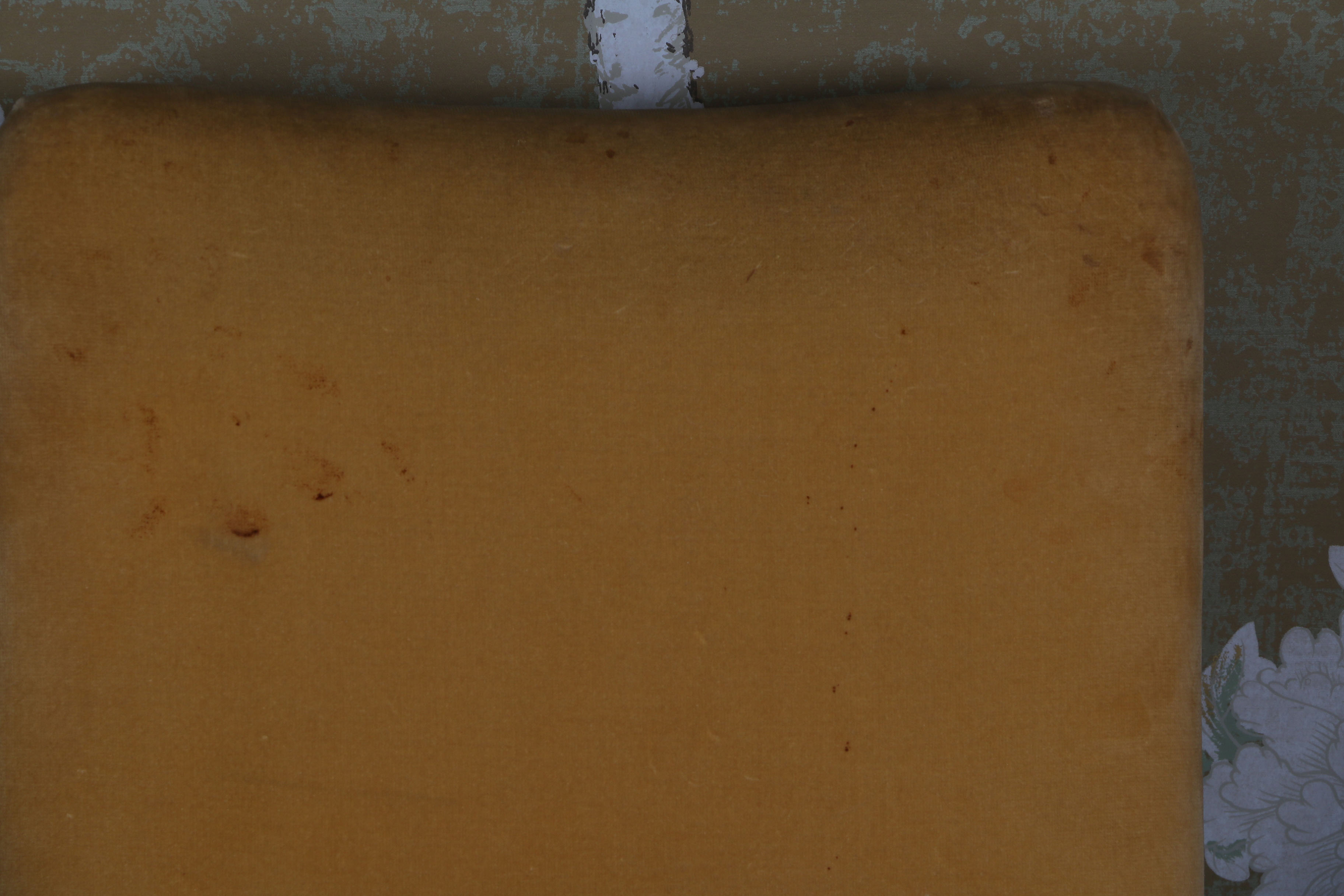 Vintage Queen Anne Style Seven-Piece Dining Set