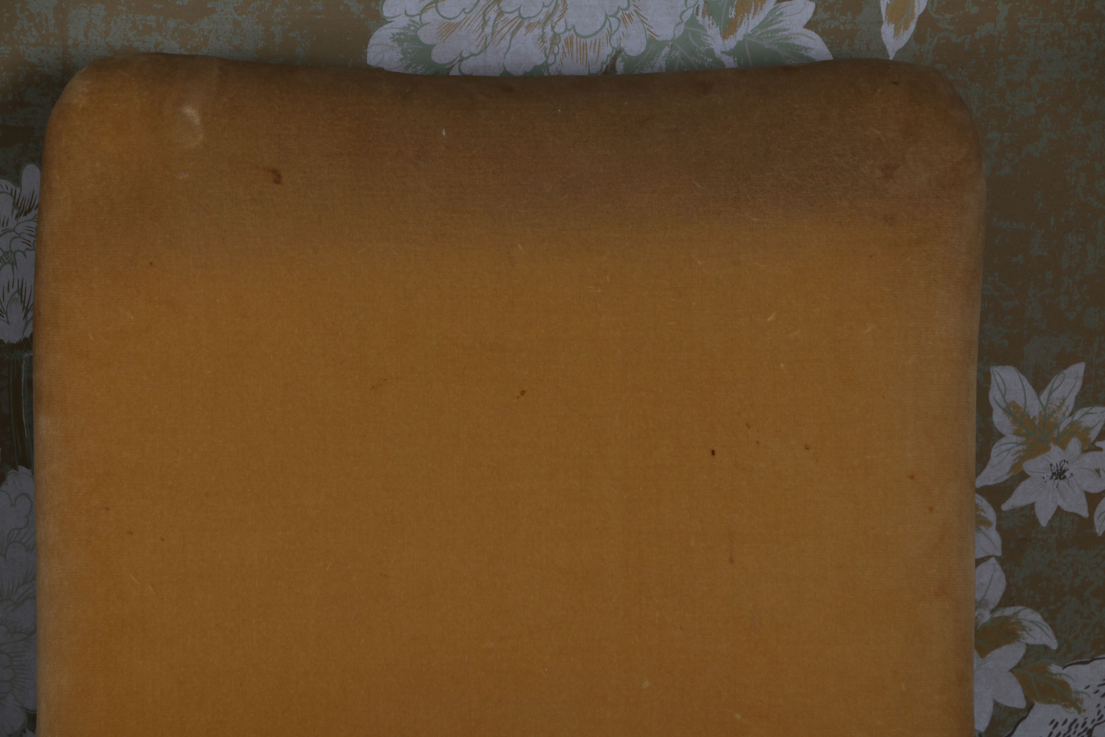 Vintage Queen Anne Style Seven-Piece Dining Set