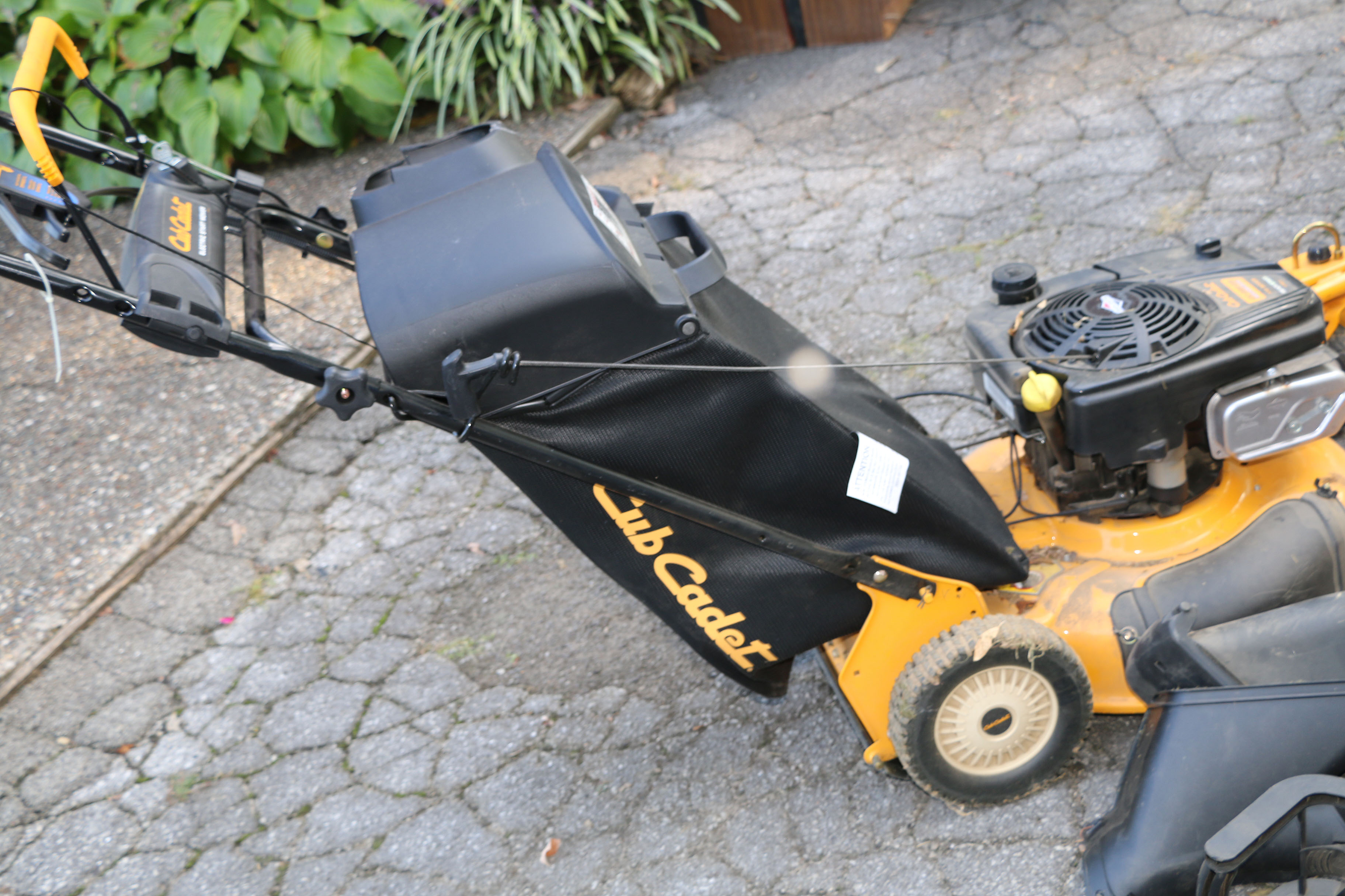 Cub Cadet Mower CC999ES