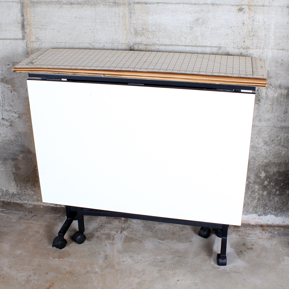 Collapsible Craft Table