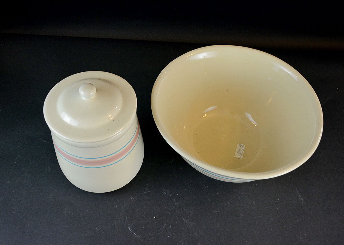 Vintage McCoy Ovenware Pair
