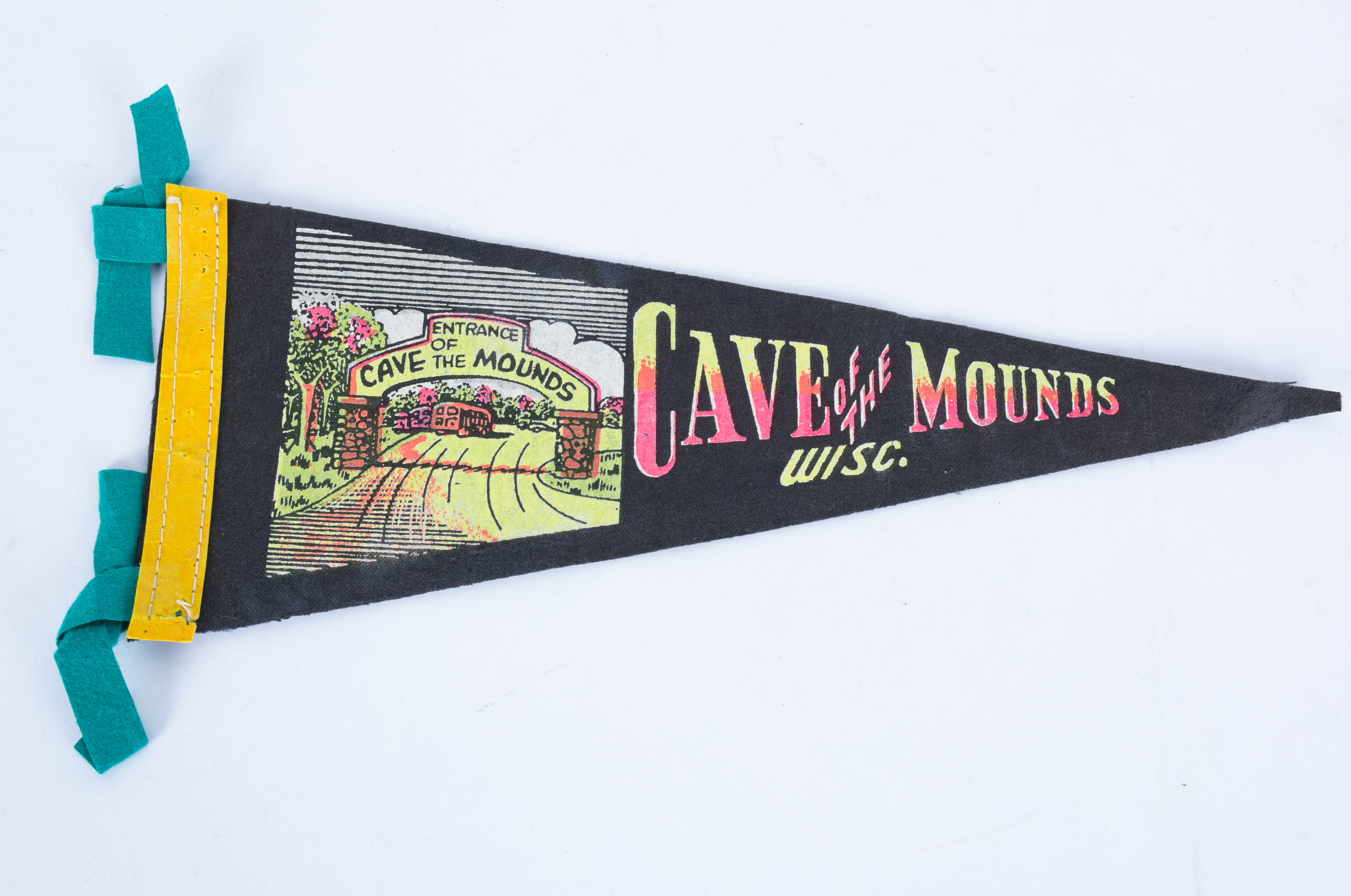 Collection of Three Vintage US Attraction Felt Pennants