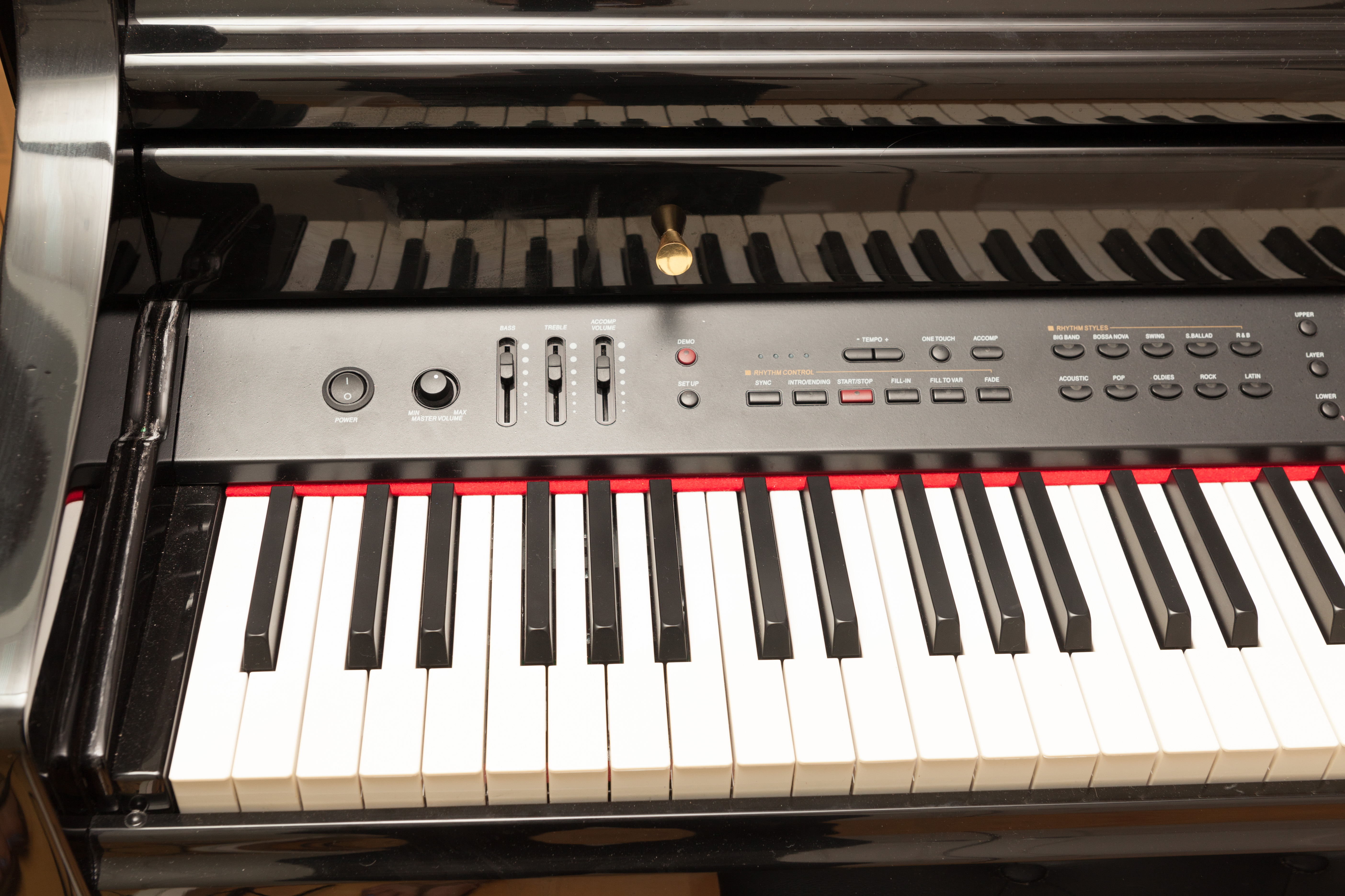 Suzuki Digital Spinet Piano and Bench