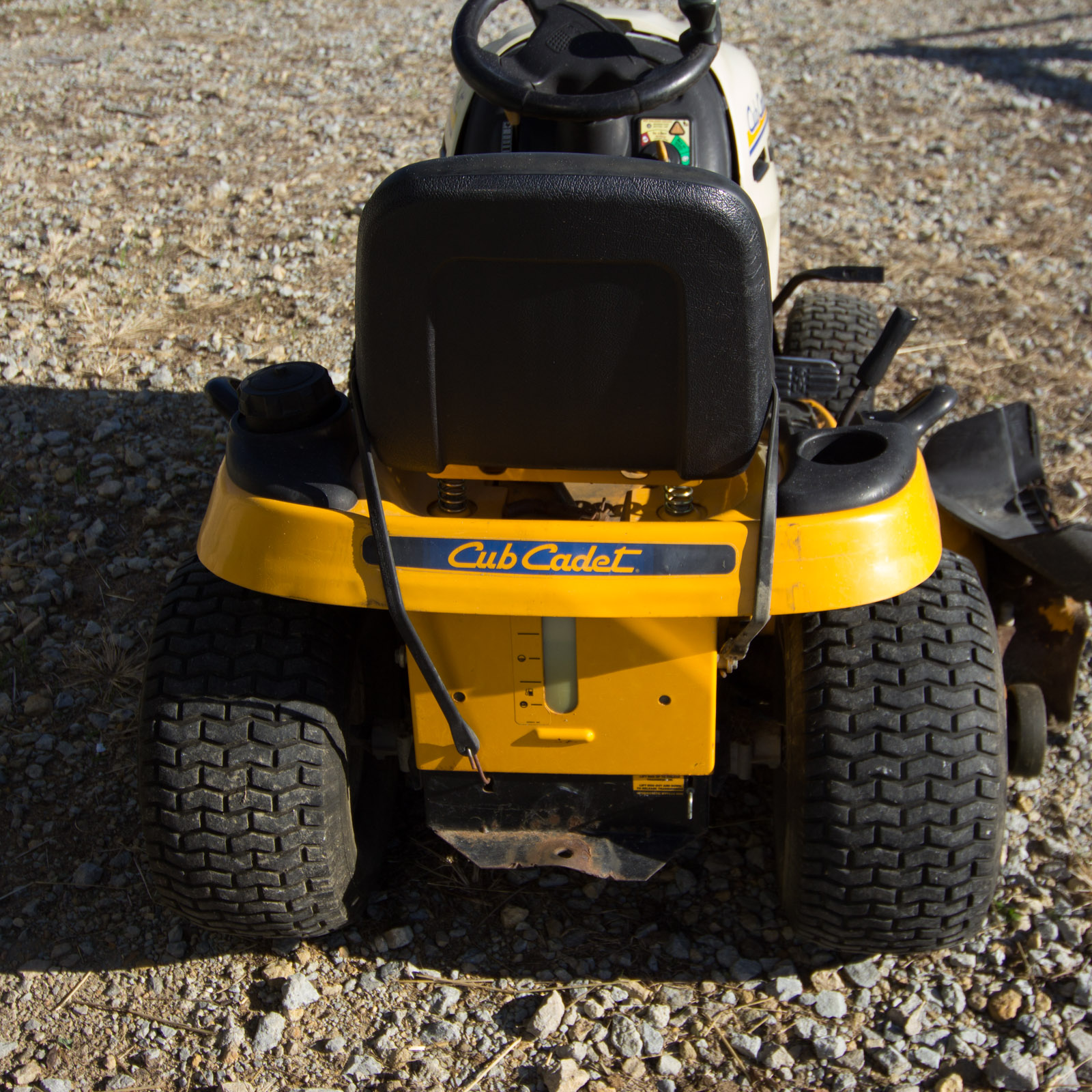 Cub Cadet LT1050 Lawn Tractor