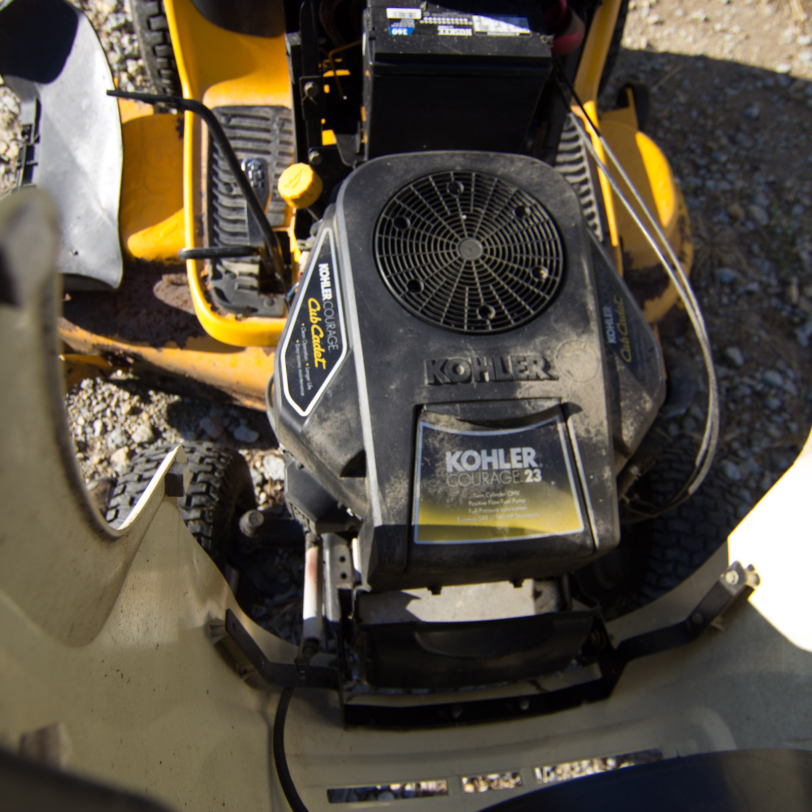 Cub Cadet LT1050 Lawn Tractor