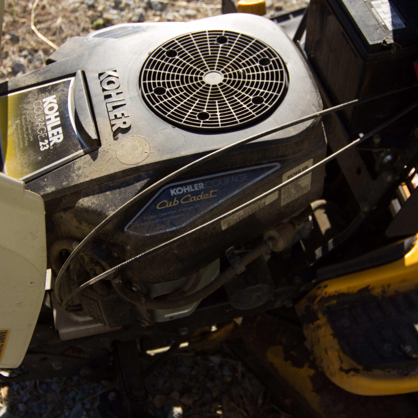 Cub Cadet LT1050 Lawn Tractor
