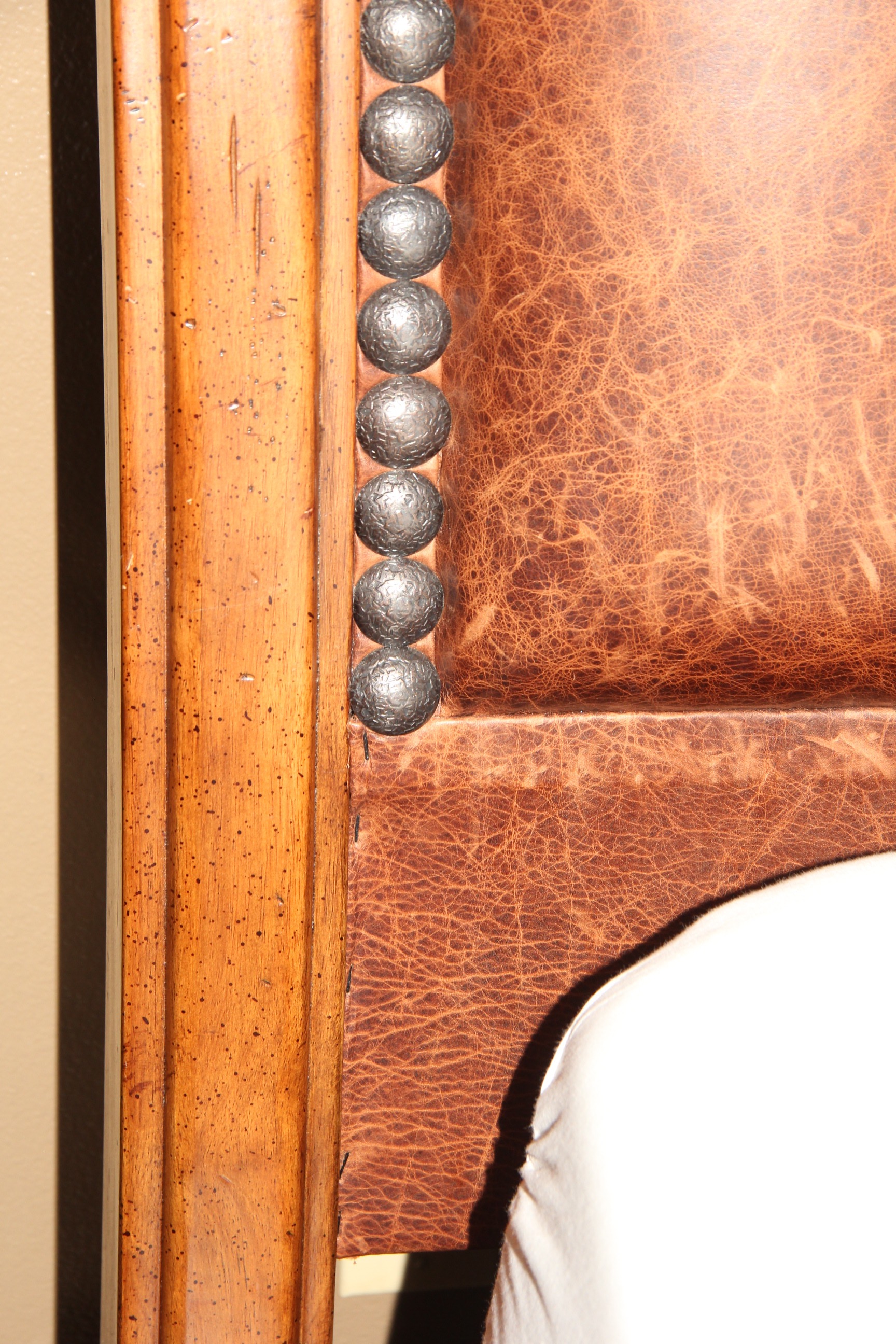 Stanley Furniture Co. Hobnail Leather Upholstered King Size Bed Frame