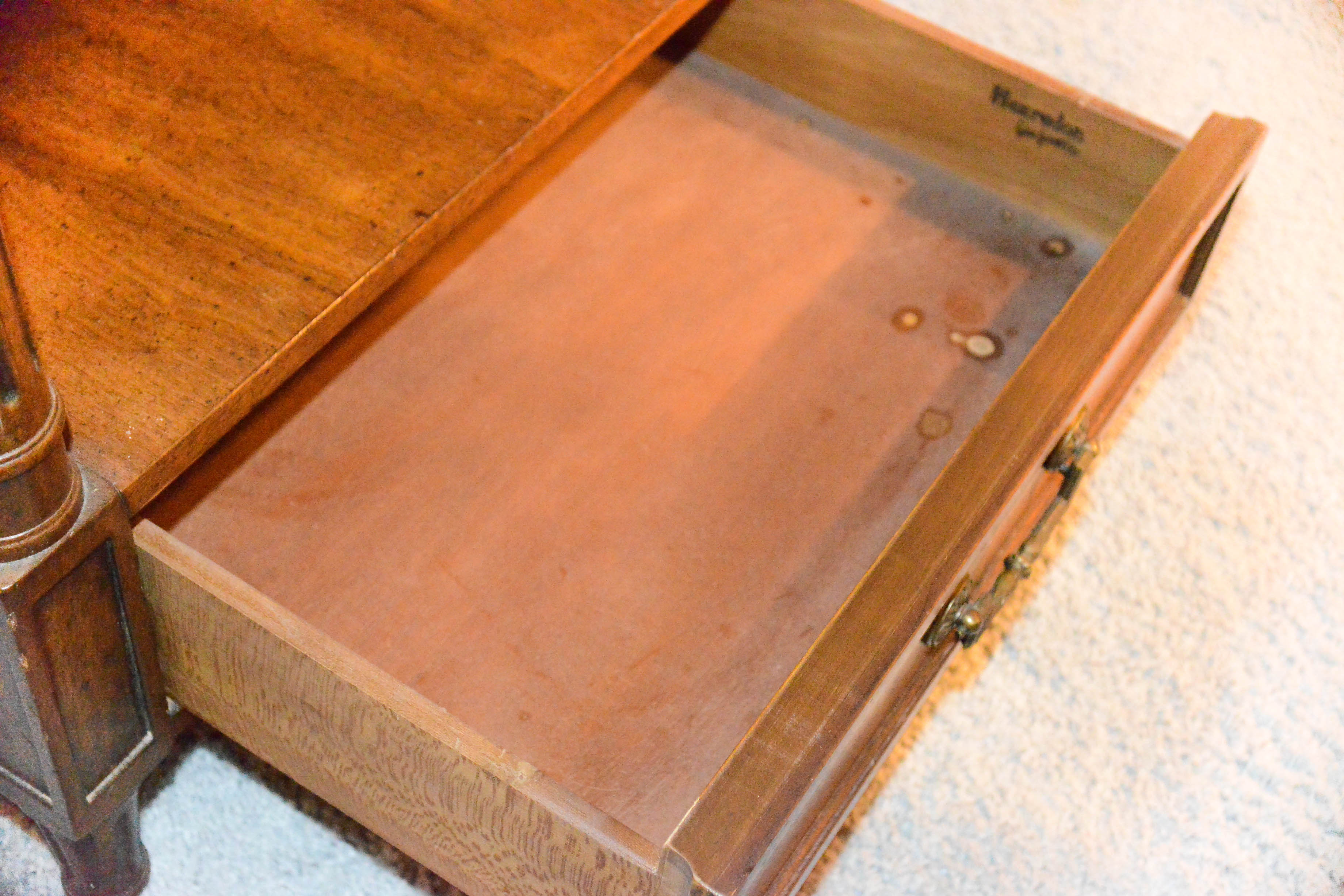 Vintage Henredon Fine Furniture Side Table