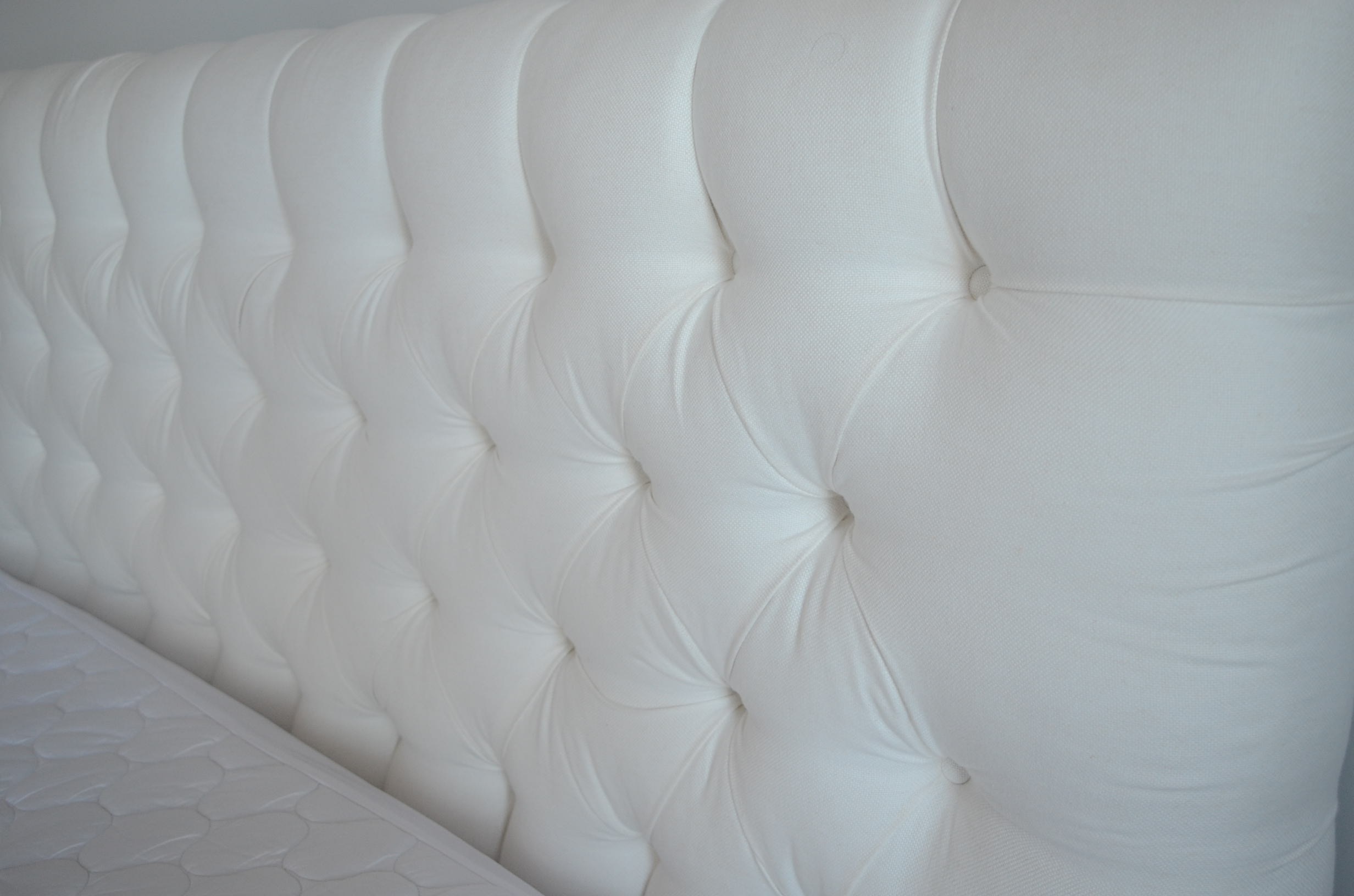 Contemporary Button-Tufted King Size Bed Frame