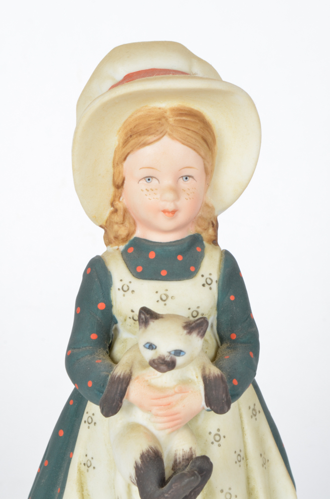 Vintage Holly Hobbie Figurines