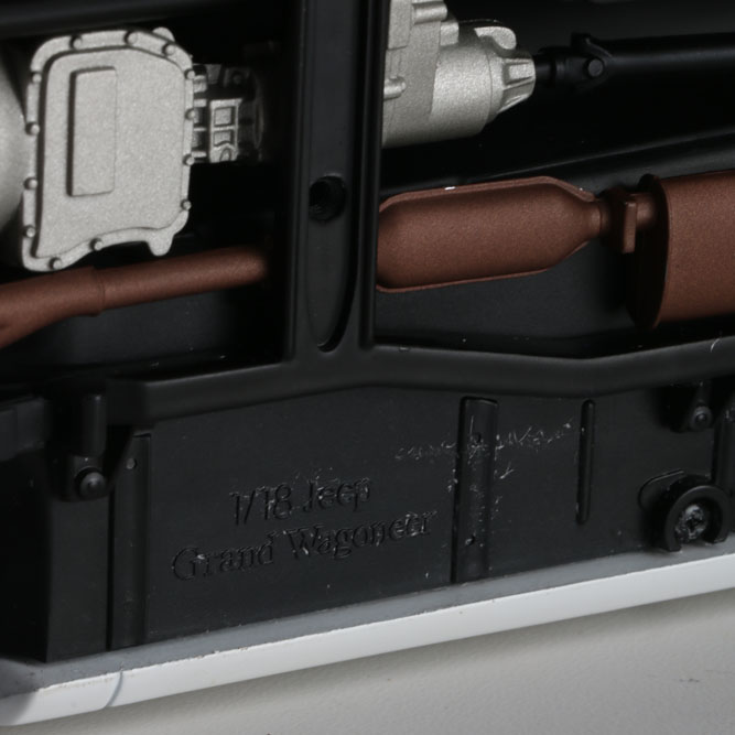 AUTOart 1989 Jeep Grand Wagoneer Die-Cast Car