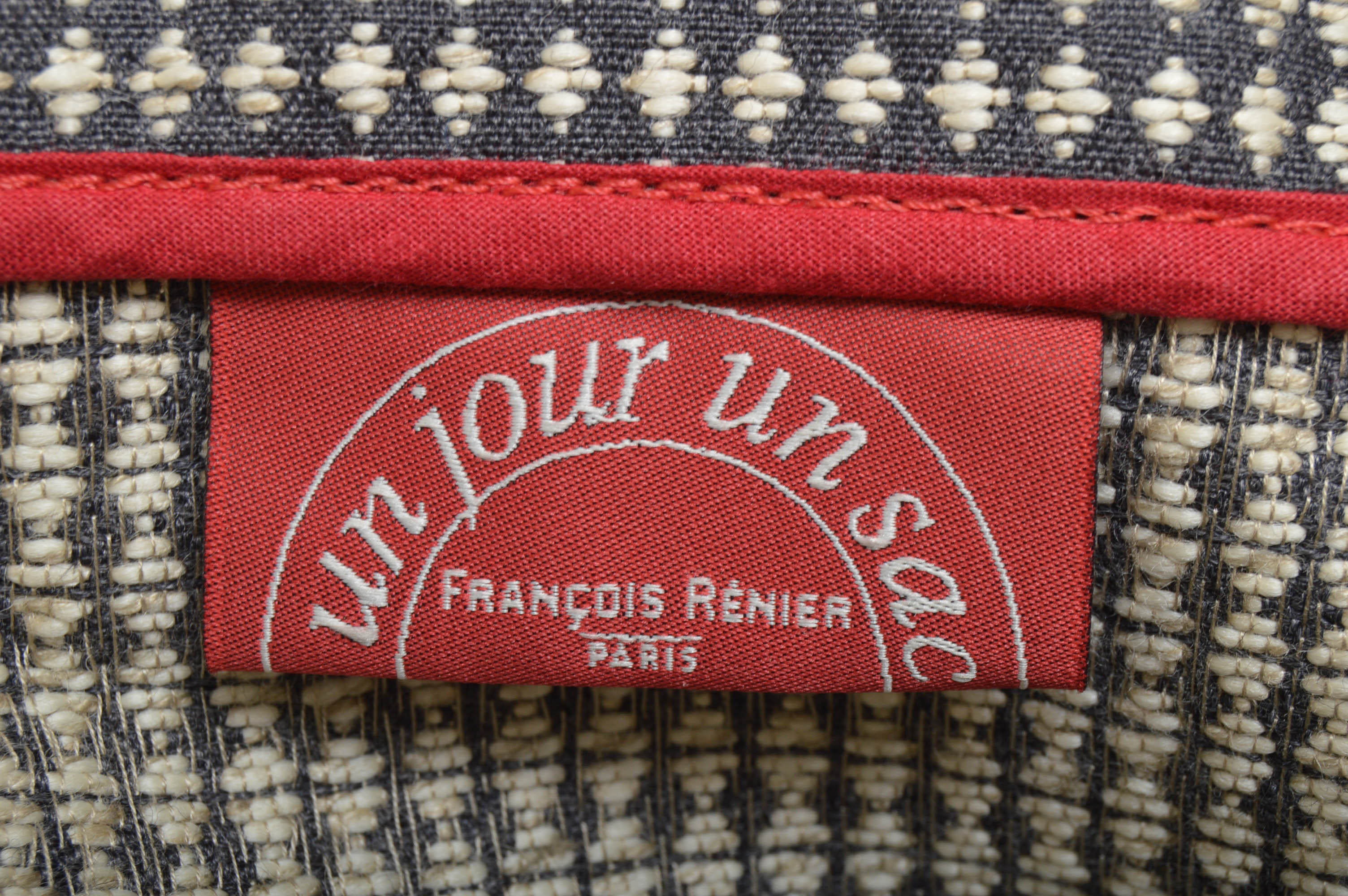 Un Jour Un Sac by Francois Renier Handbag