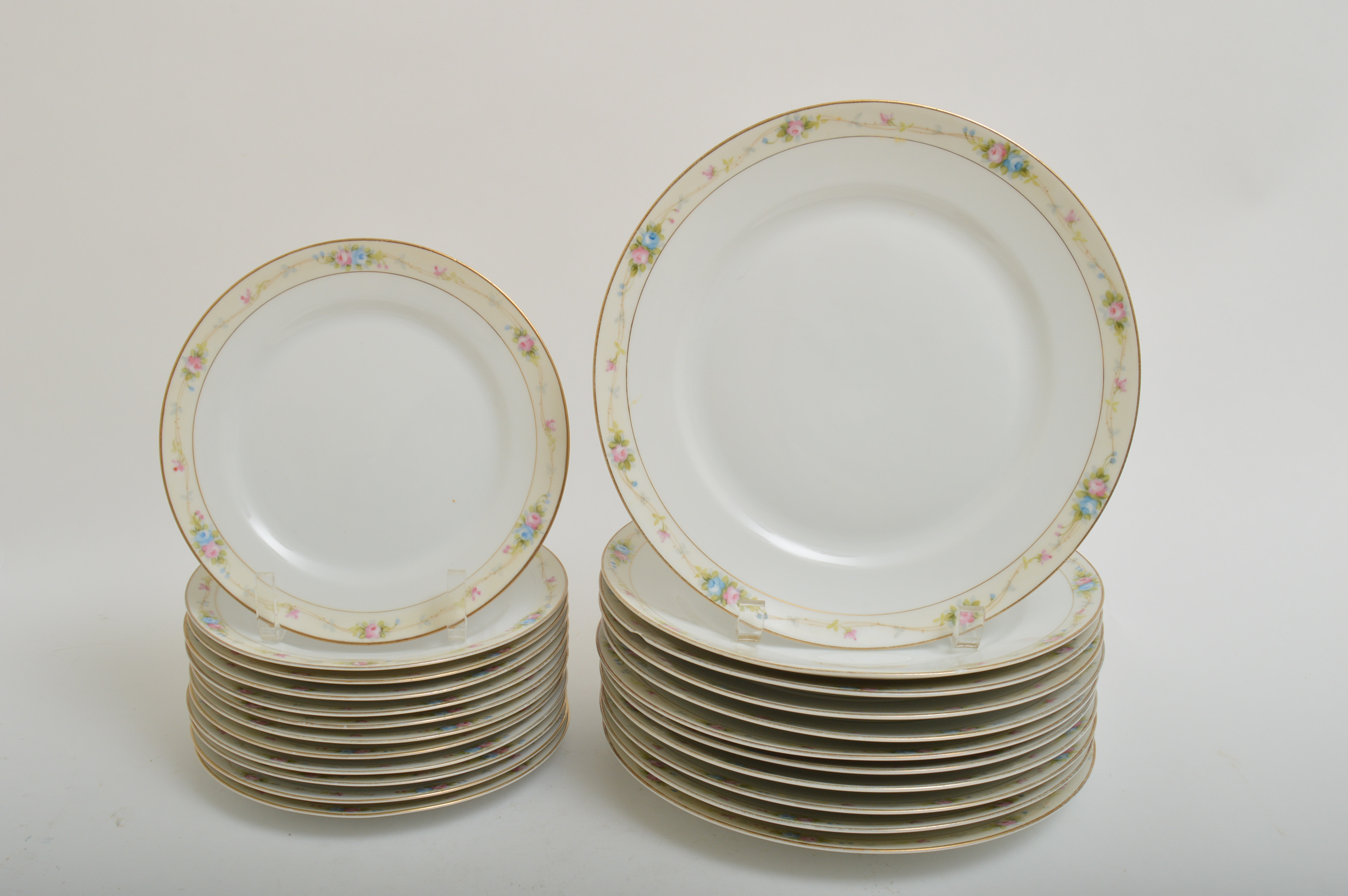 Noritake "Marguerite" China Set