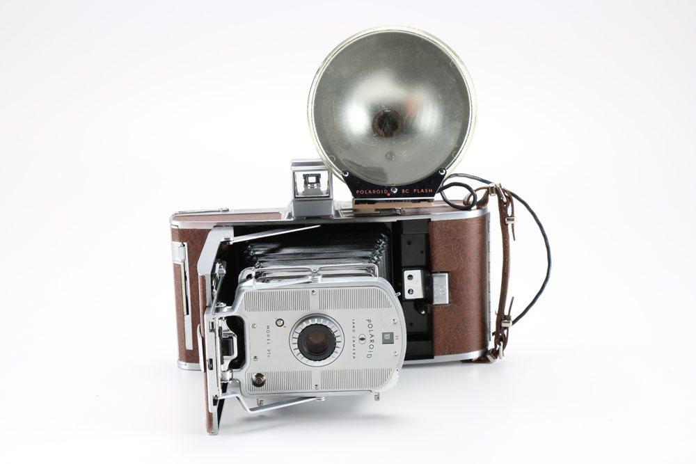 Polaroid 35 mm Model 95B With Flash, Case, And Manuals