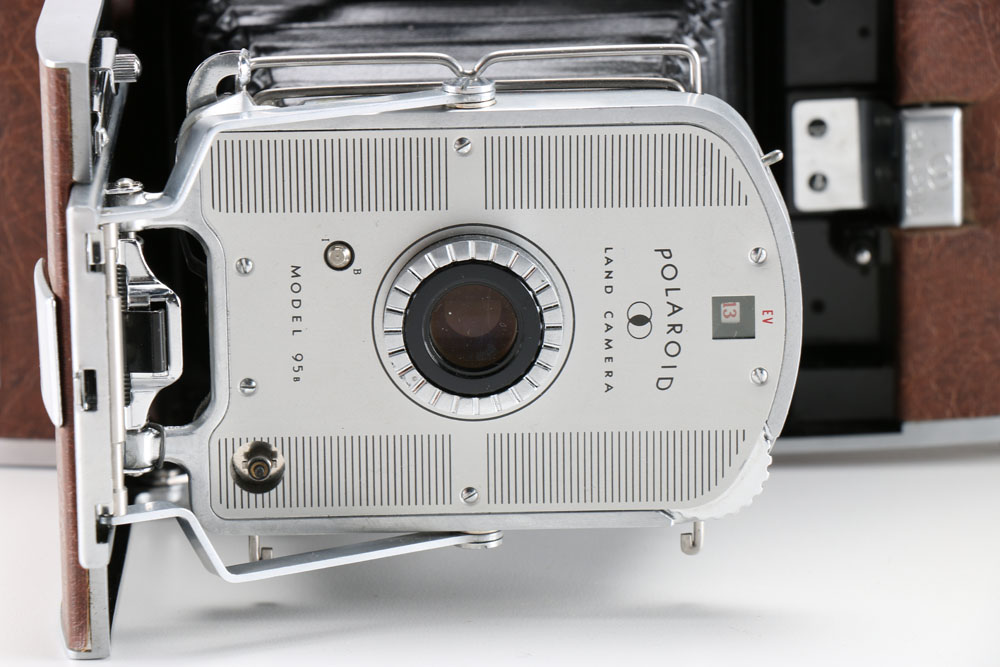 Polaroid 35 mm Model 95B With Flash, Case, And Manuals