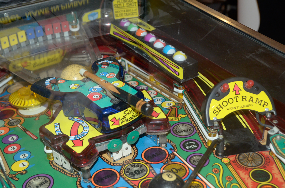 Gottlieb "Cue Ball Wizard" Pinball Machine