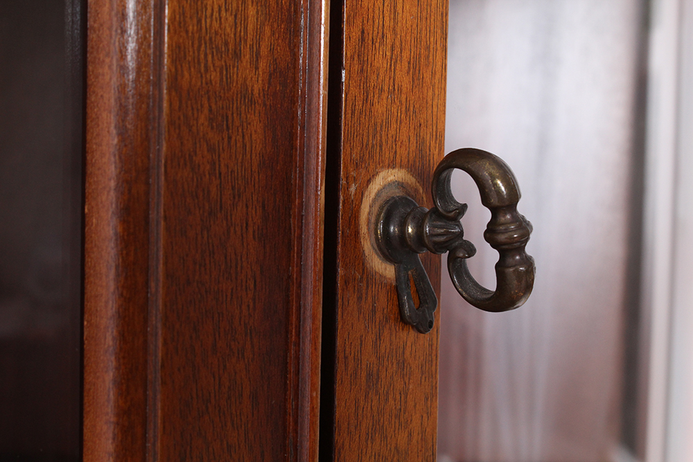 Curved Corner China Cabinet