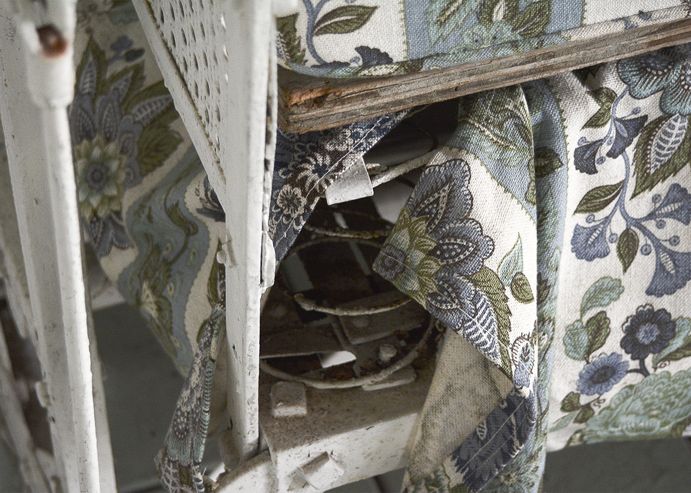 Vintage Metal Patio Sofa Glider