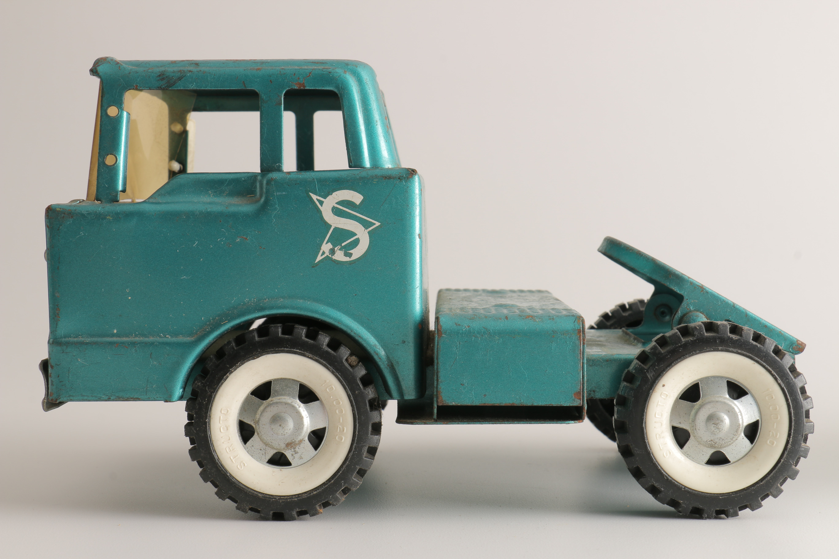 Die-Cast Structo Car Carrier Replica