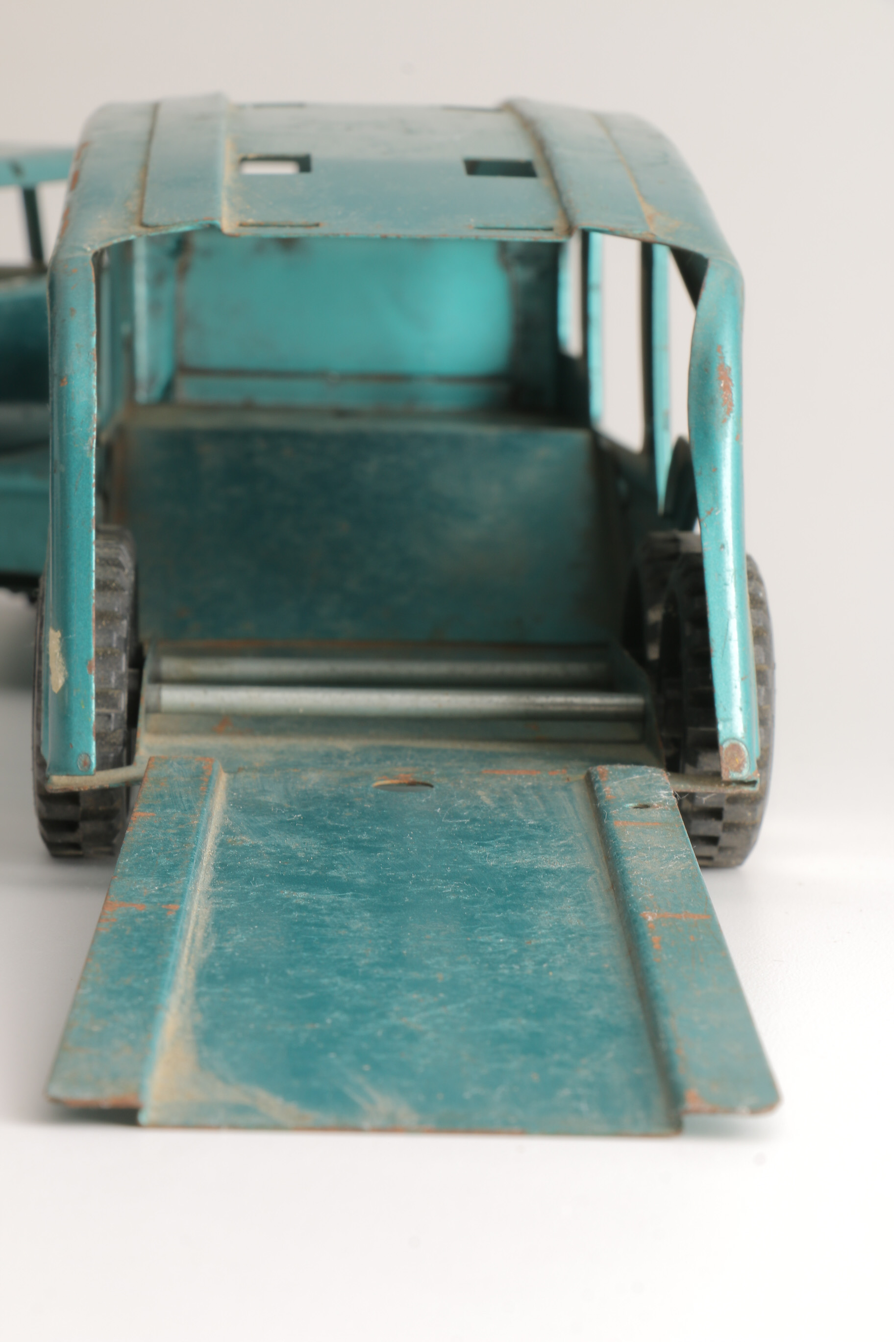 Die-Cast Structo Car Carrier Replica