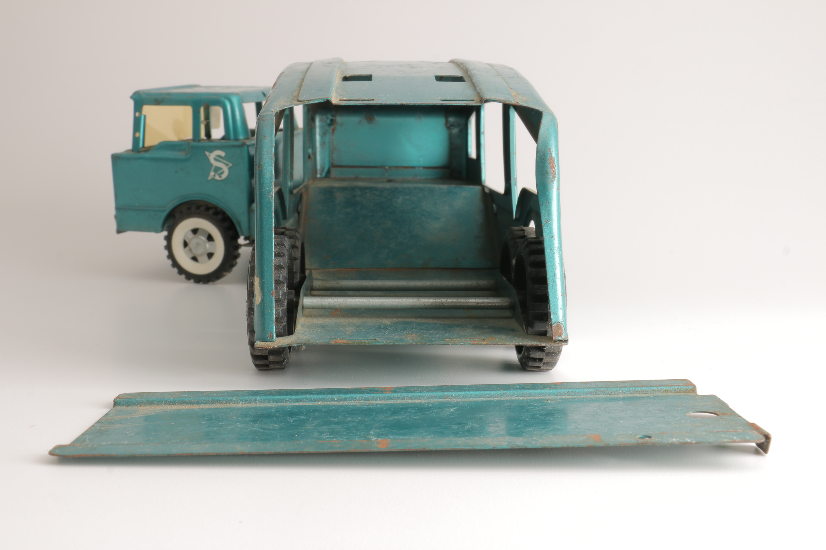 Die-Cast Structo Car Carrier Replica