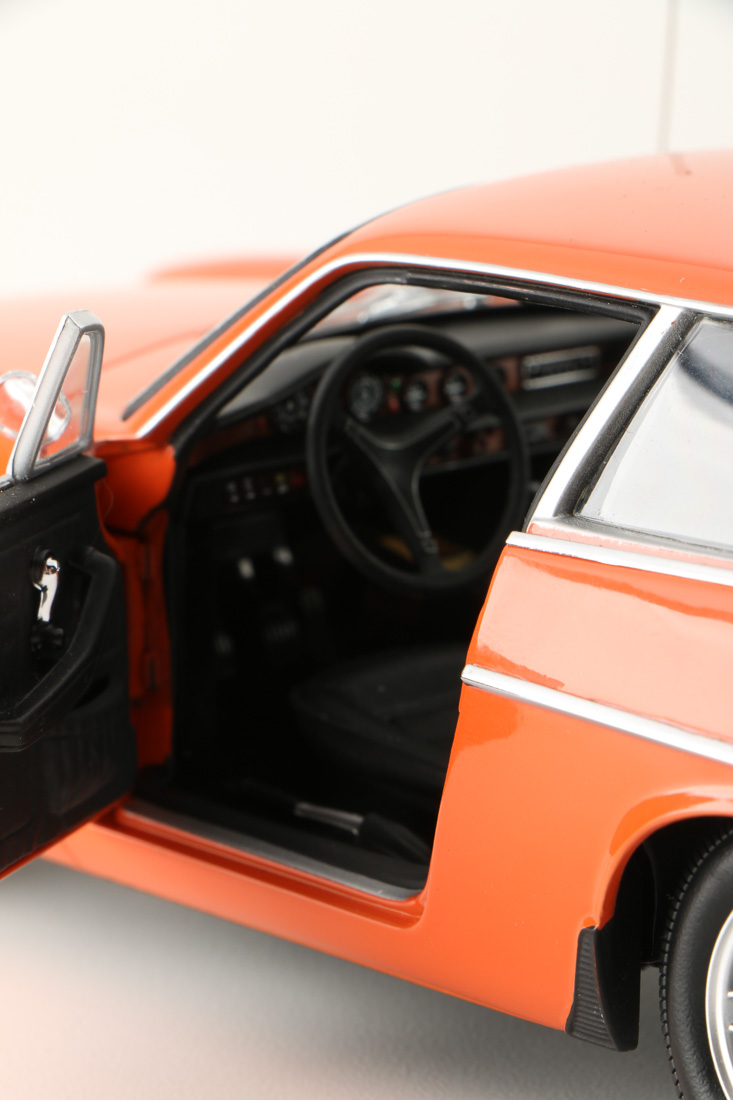 1971 Volvo P1800 ES Die-Cast Replica