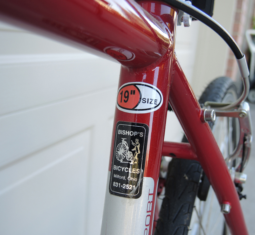 Mens 19" Red Jamis Coda Sport Hybrid Bike