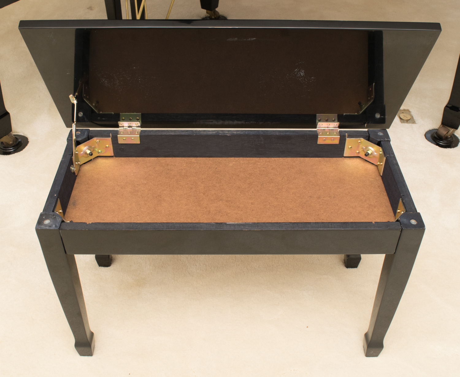 Stunning Young Chang Polished Ebony G-185 Grand Piano