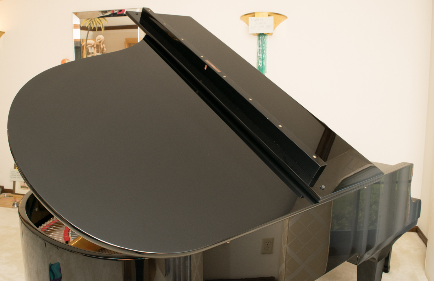 Stunning Young Chang Polished Ebony G-185 Grand Piano