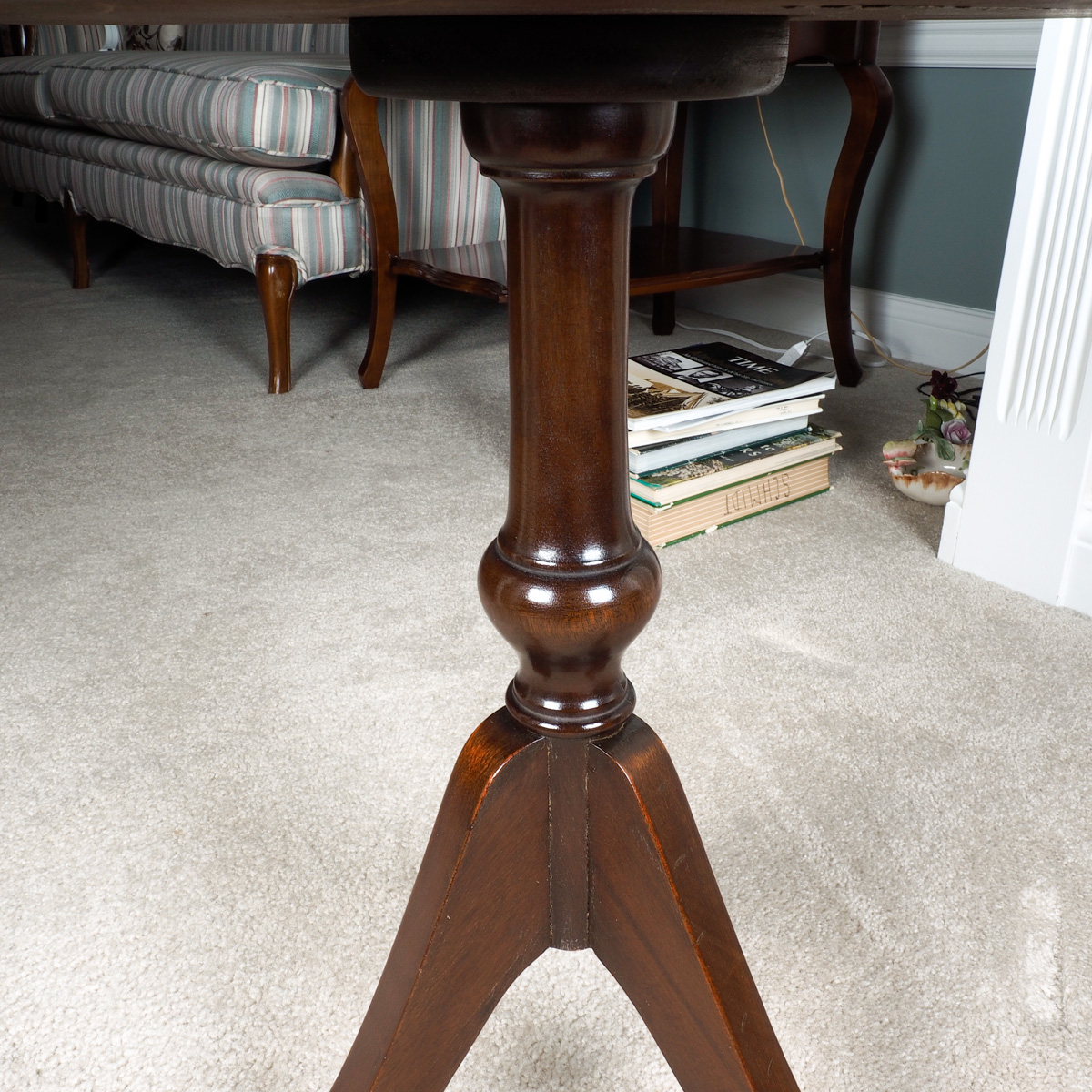 Two Tier Pie Crust Table