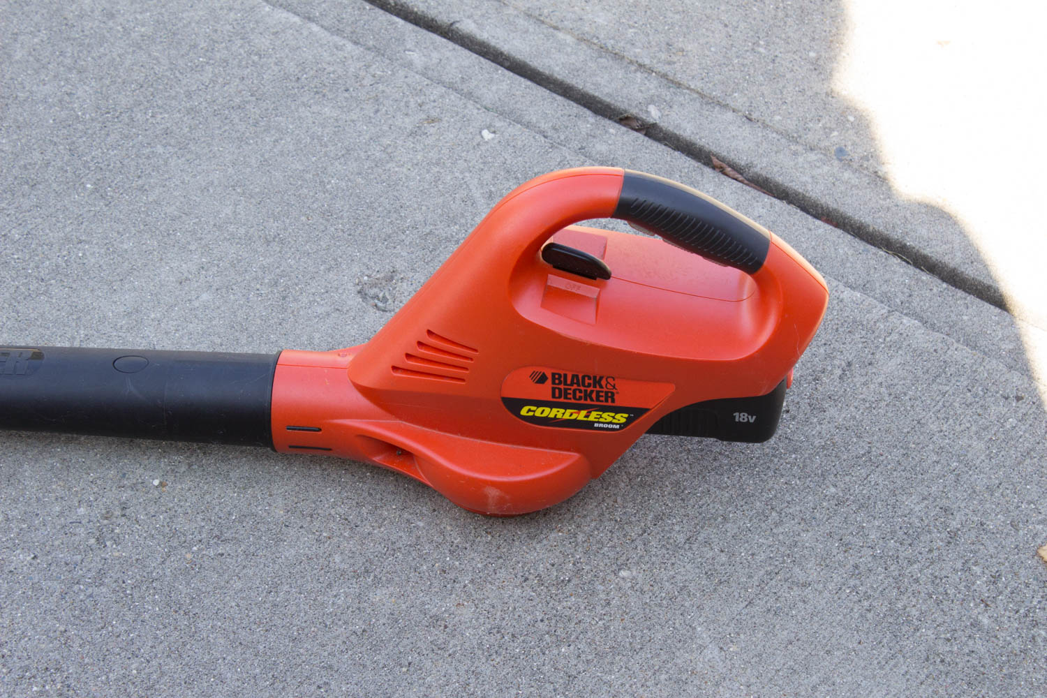 Trio of Black and Decker Electric Yard Tools