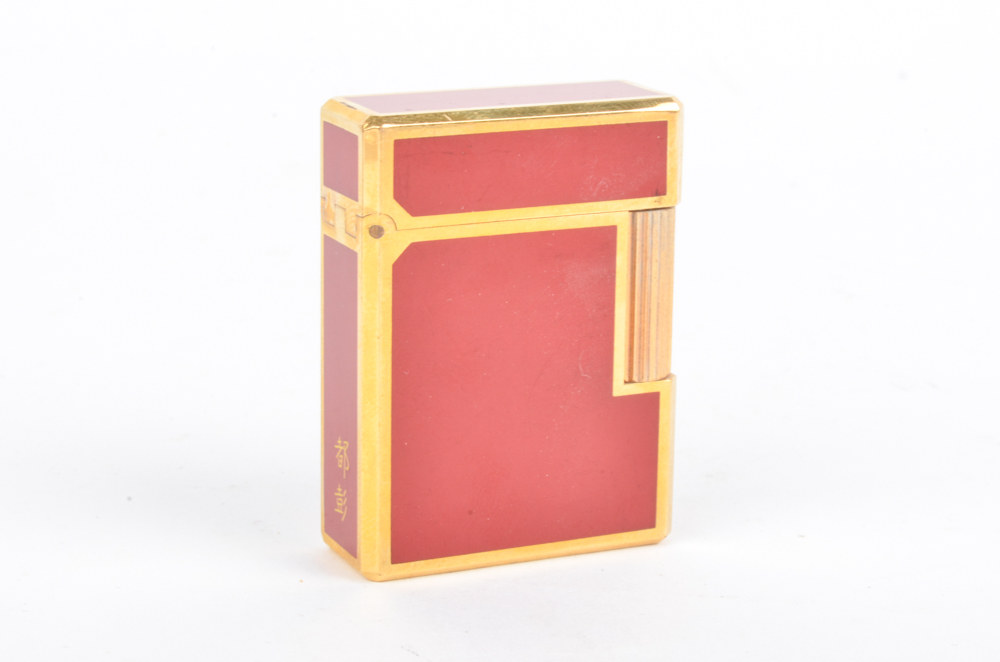 Vintage S. T. Dupont Lighter