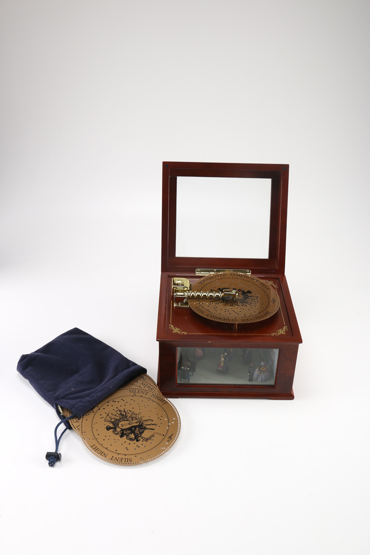 Mr. Christmas Music Box with Ballroom Dancers and Discs