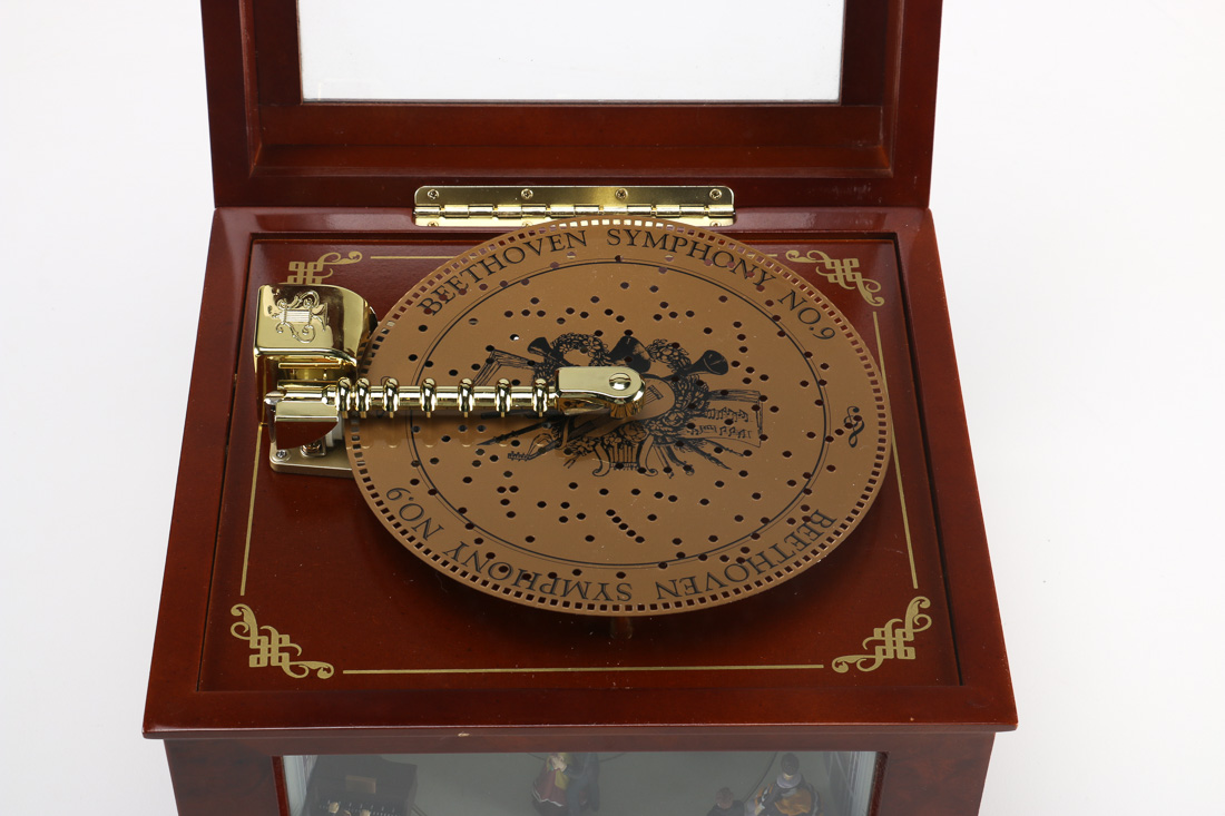 Mr. Christmas Music Box with Ballroom Dancers and Discs