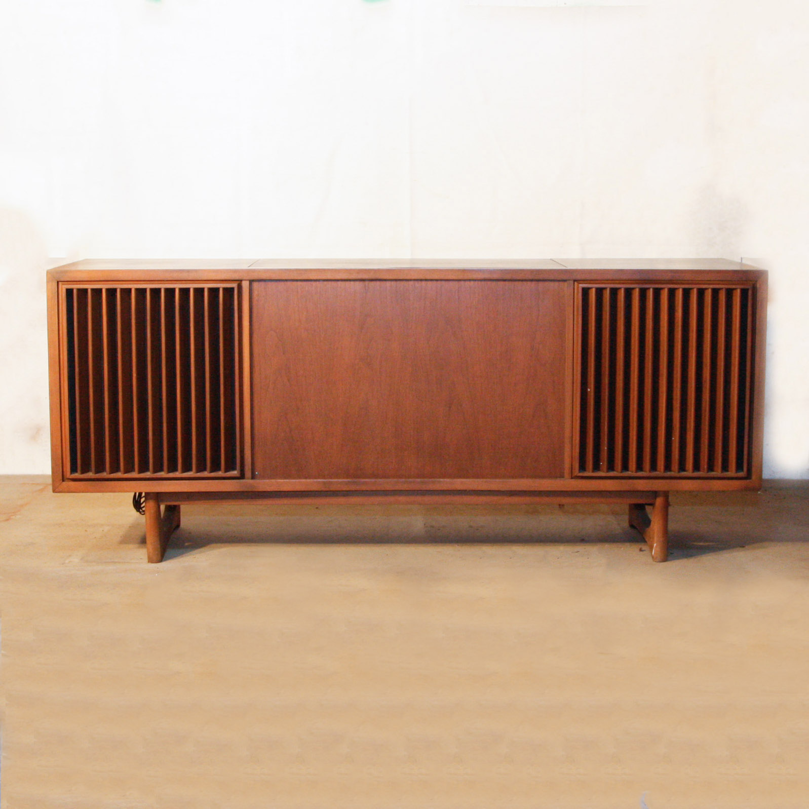 Mid-Century RCA Victor Stereo Console