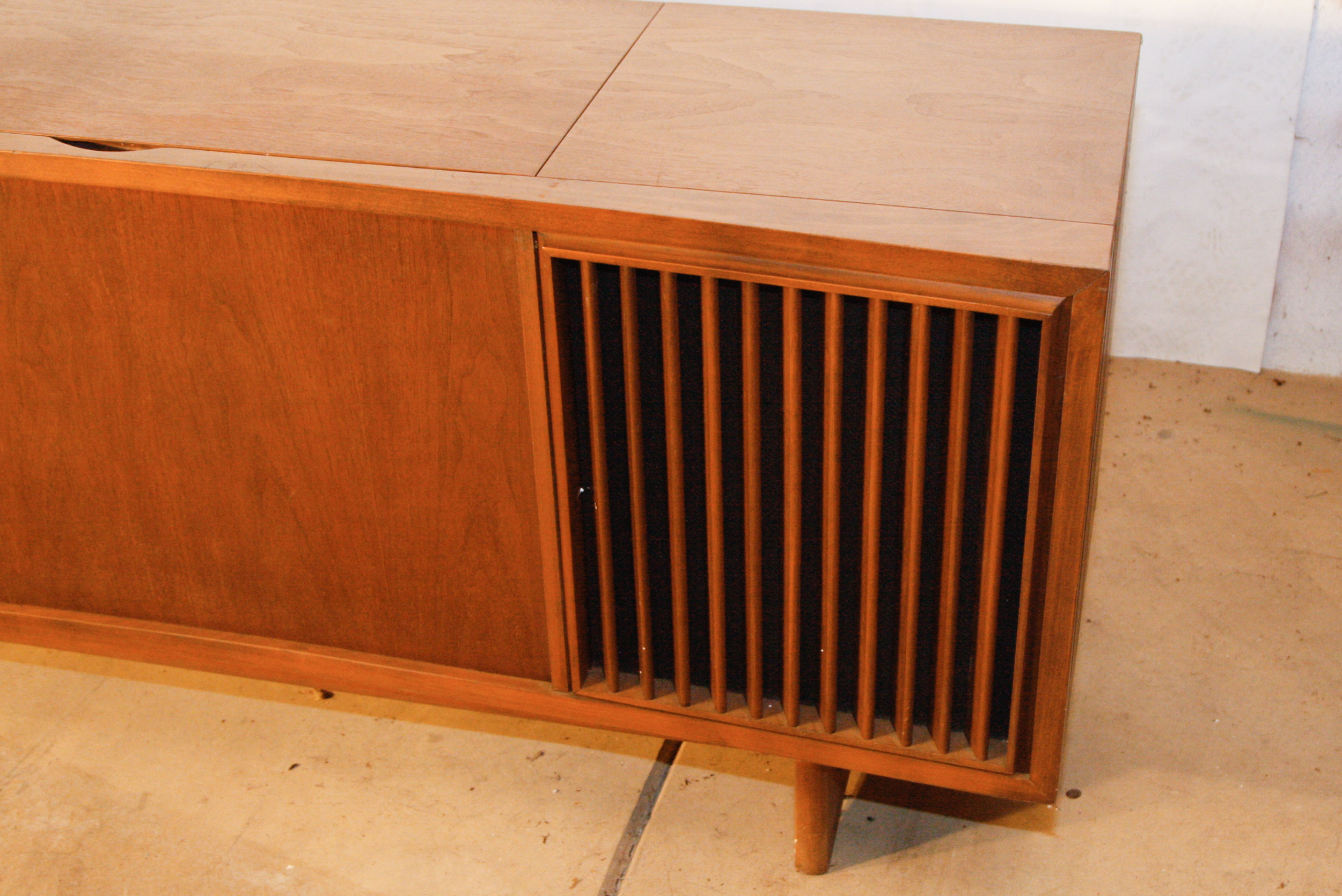 Mid-Century RCA Victor Stereo Console