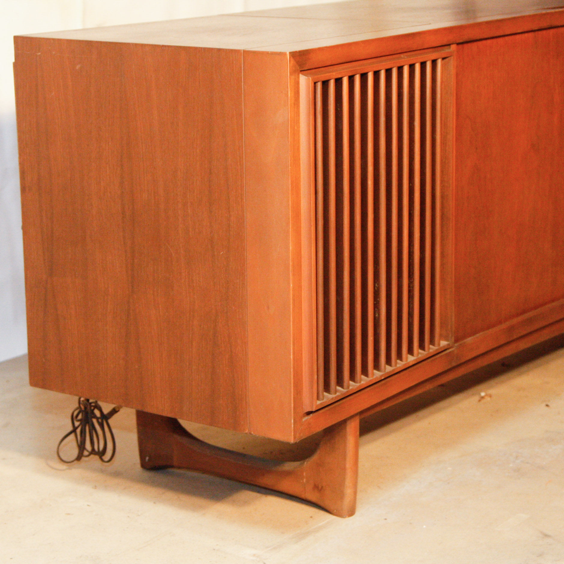 Mid-Century RCA Victor Stereo Console