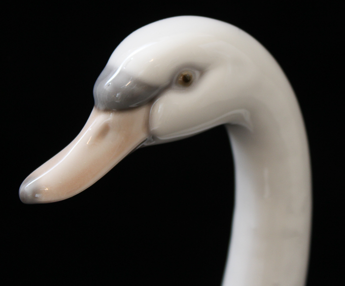 1983 Lladro Swan Figurine