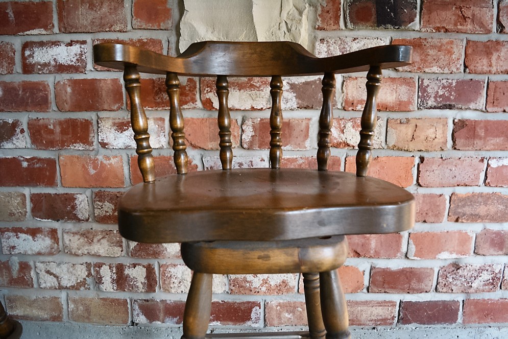 Captain's Mate Swivel Bar Stools