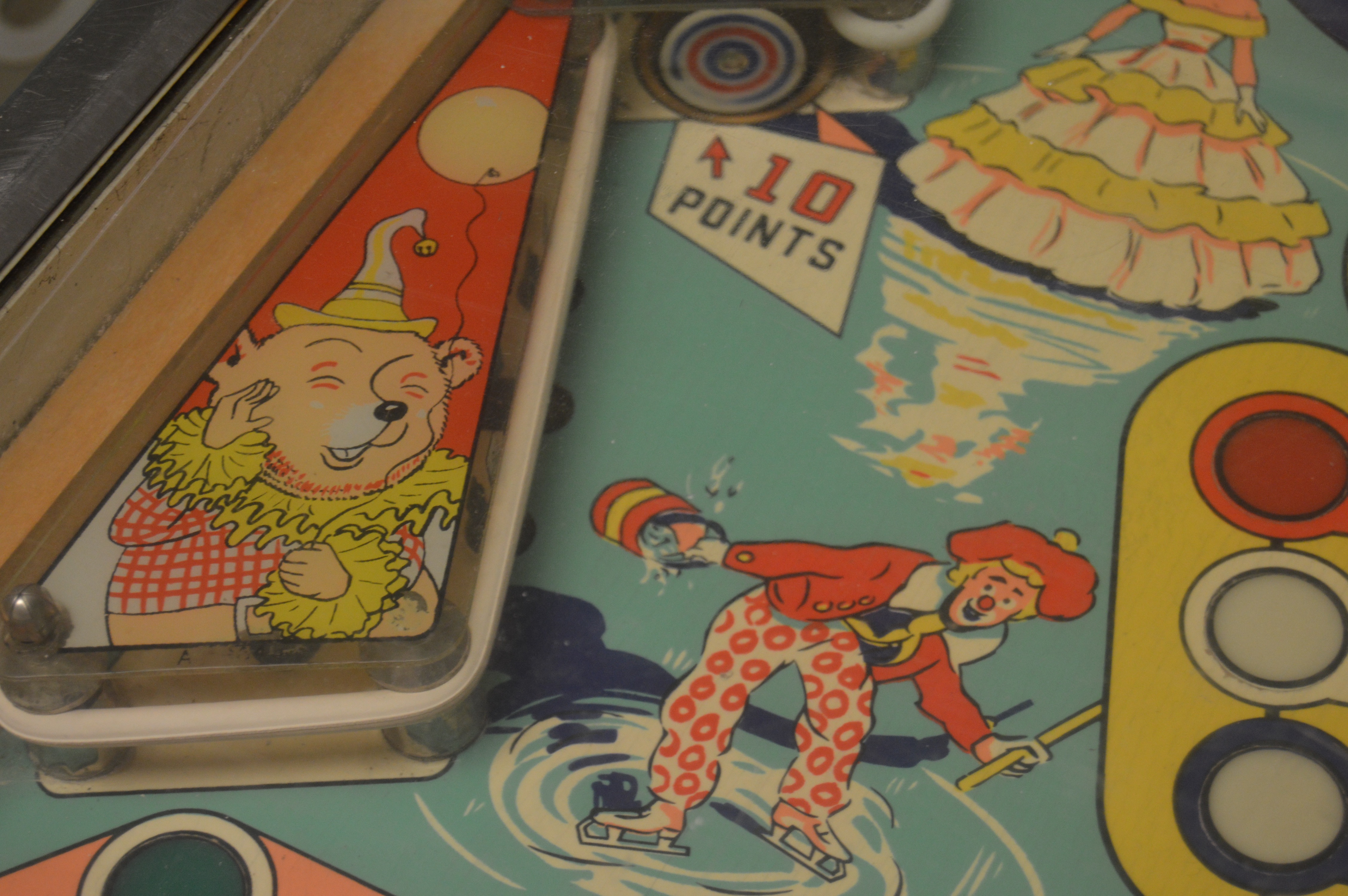 Vintage Gottlieb "Ice Revue" Pinball Machine